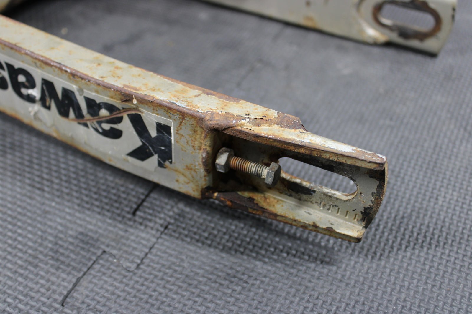 2002 KAWASAKI KX65 OEM SWINGARM SWING ARM SUSPENSION 33001 - 1623 - TX - hggarage