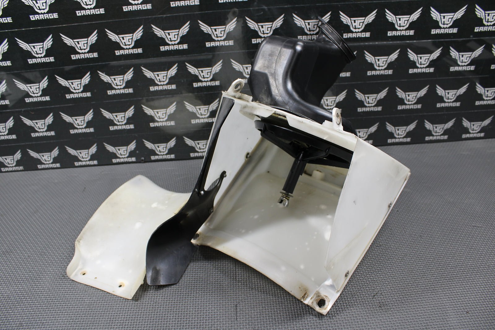 1998 1999 HONDA CR125R OEM AIRBOX AIR CLEANER CASE FILTER BOX INTAKE BOOT NICE! - hggarage