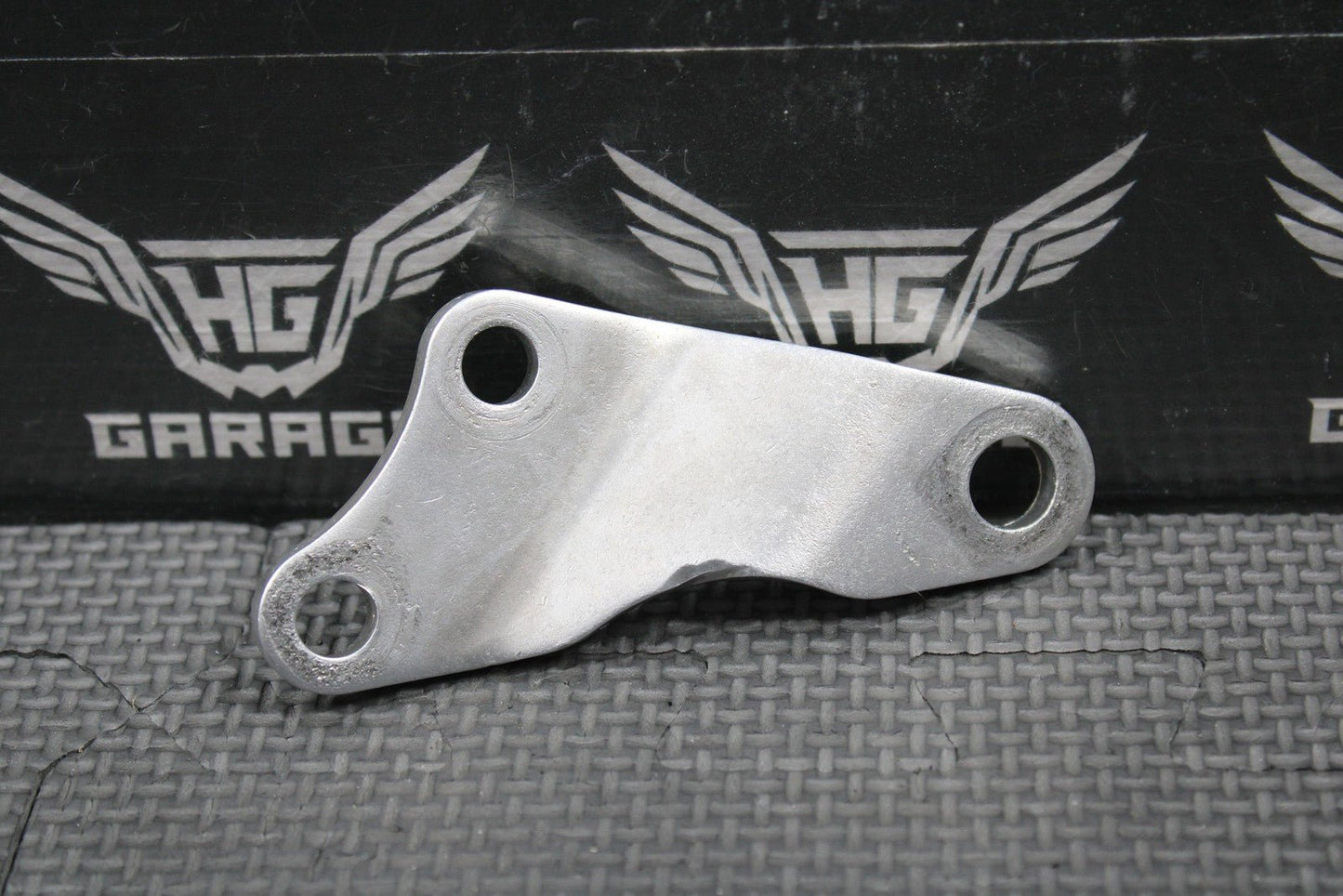 2001 HONDA CR250R OEM ENGINE MOTOR MOUNT HEAD STAY HANGER BRACKET 50407 - KZ3 - J30 - hggarage