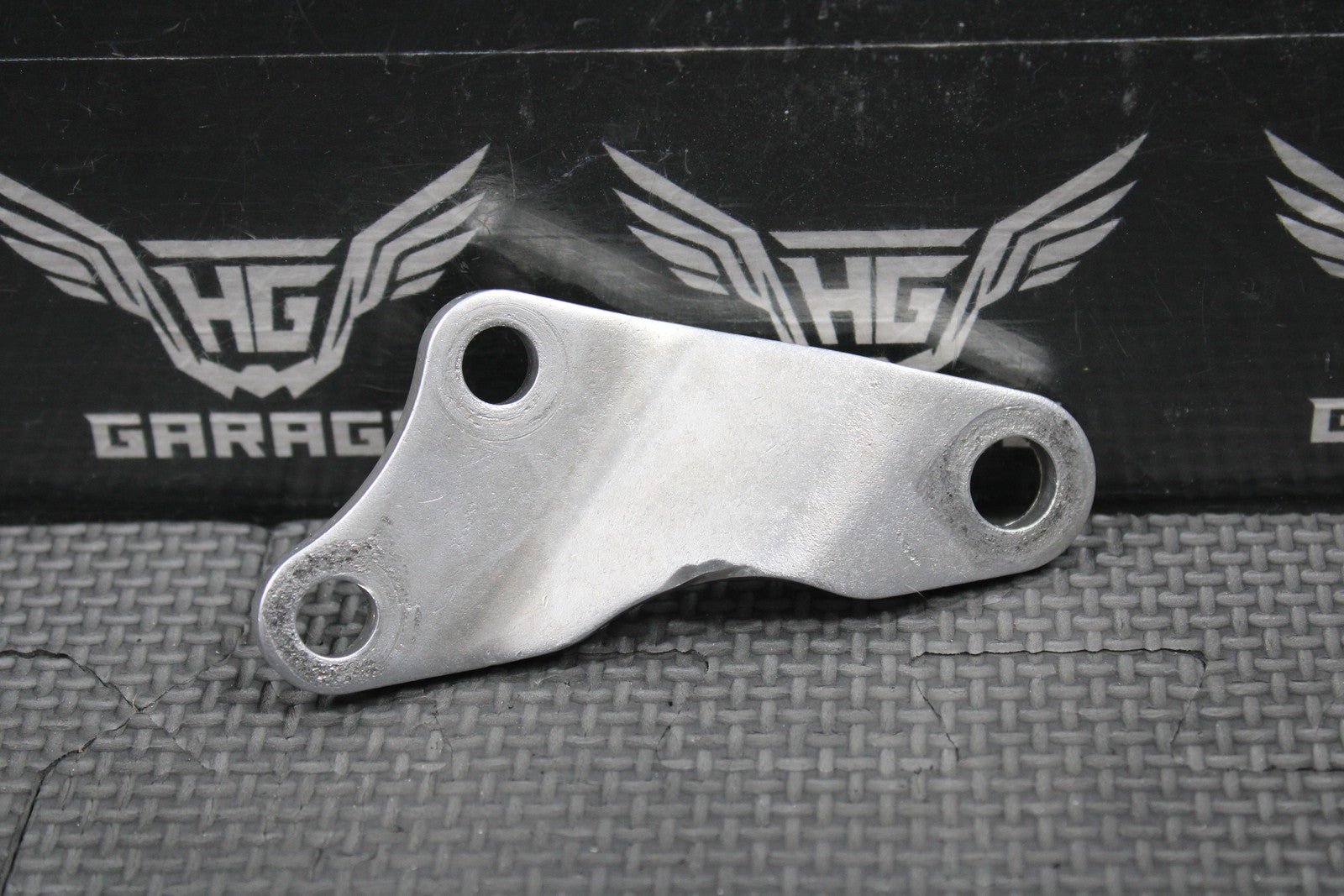 2001 HONDA CR250R OEM ENGINE MOTOR MOUNT HEAD STAY HANGER BRACKET 50407 - KZ3 - J30 - hggarage