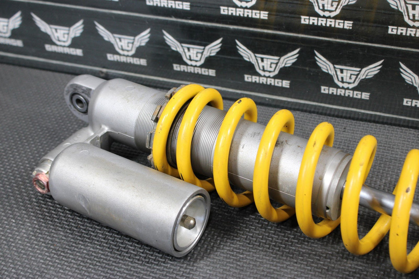 1998 HONDA CR125R OEM 98 - 99 REAR BACK SHOCK ABSORBER SUSPENSION 52400 - KZ4 - A71 - hggarage