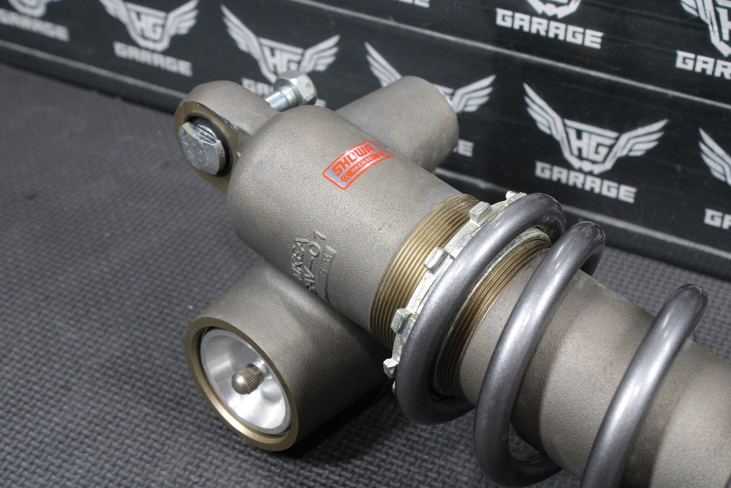 2019 HONDA CRF450RX OEM SHOWA REAR BACK SHOCK ABSORBER SUSPENSION 52400 - MKE - A81 - hggarage
