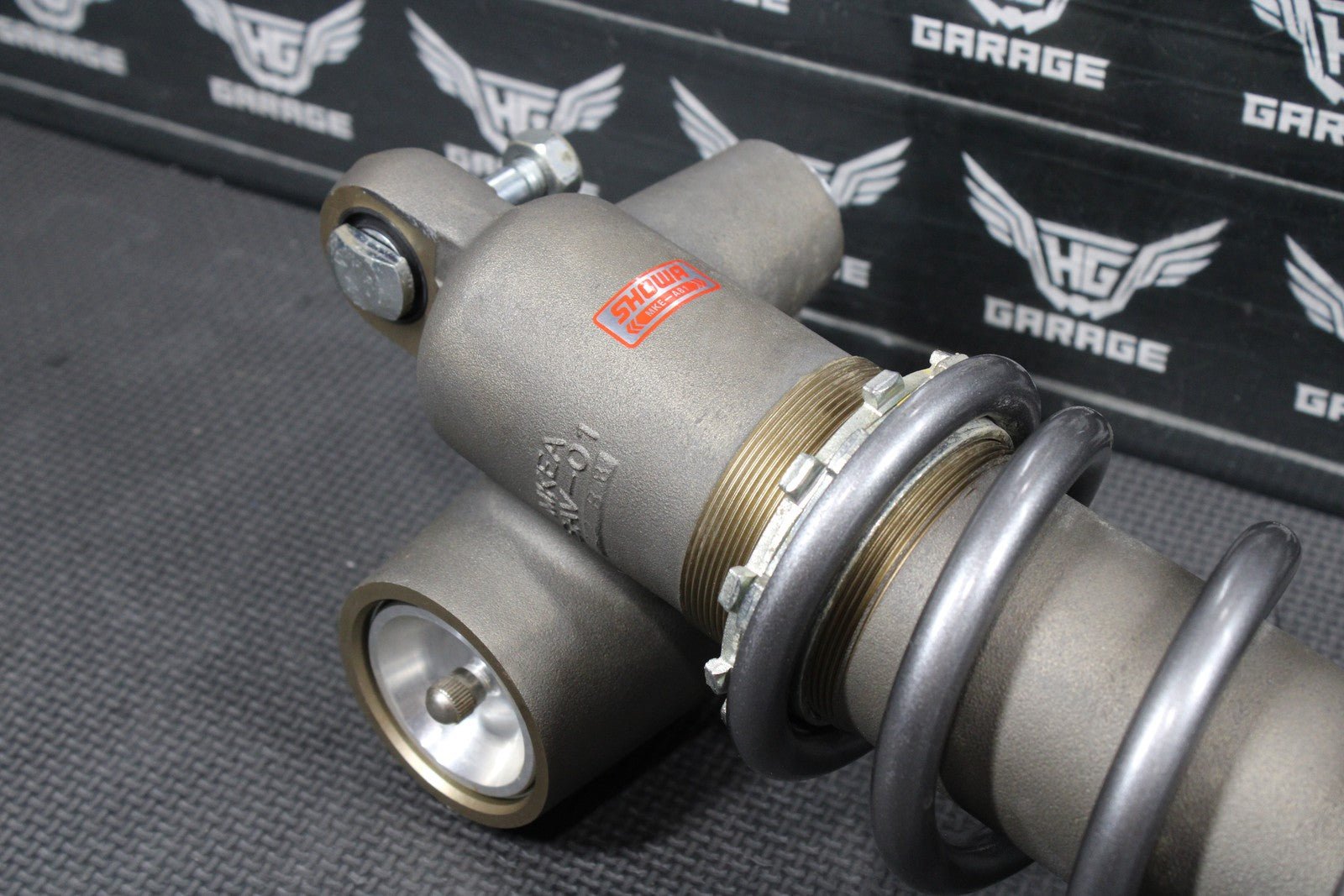 2019 HONDA CRF450RX OEM SHOWA REAR BACK SHOCK ABSORBER SUSPENSION 52400 - MKE - A81 - hggarage
