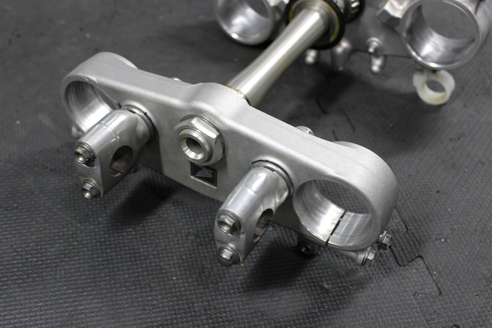 2013 HONDA CRF450R OEM FRONT FORKS LOWER UPPER TRIPLE TREE STEM CLAMP NICE! - hggarage