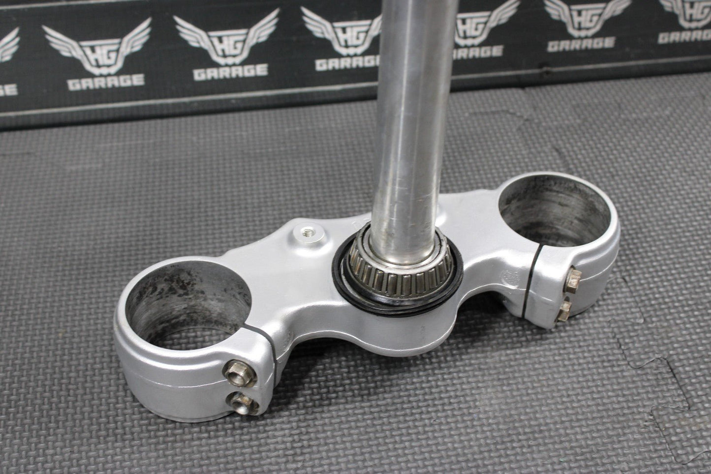 2000 KTM 250 EXC OEM FRONT FORKS LOWER UPPER TRIPLE TREE STEM CLAMP 59001034020 - hggarage