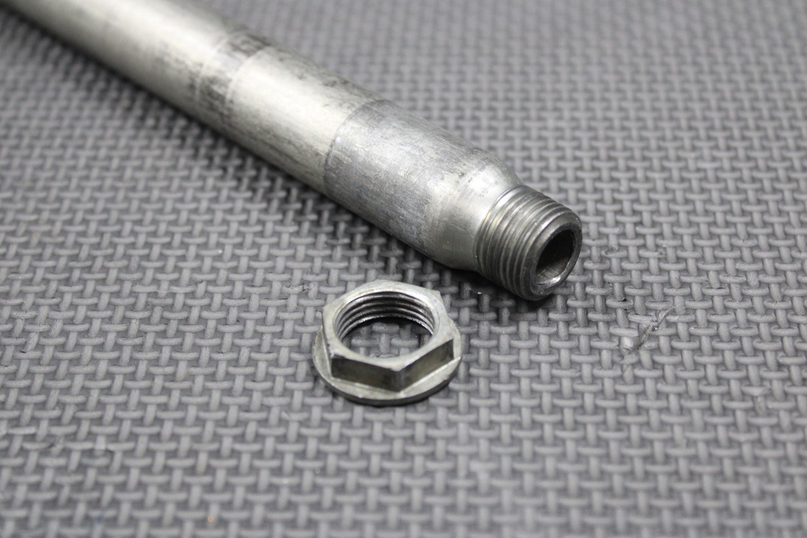 2020 SUZUKI RMZ250 OEM FRONT WHEEL RIM AXLE PIVOT BOLT SHAFT 54711 - 35G00 - hggarage
