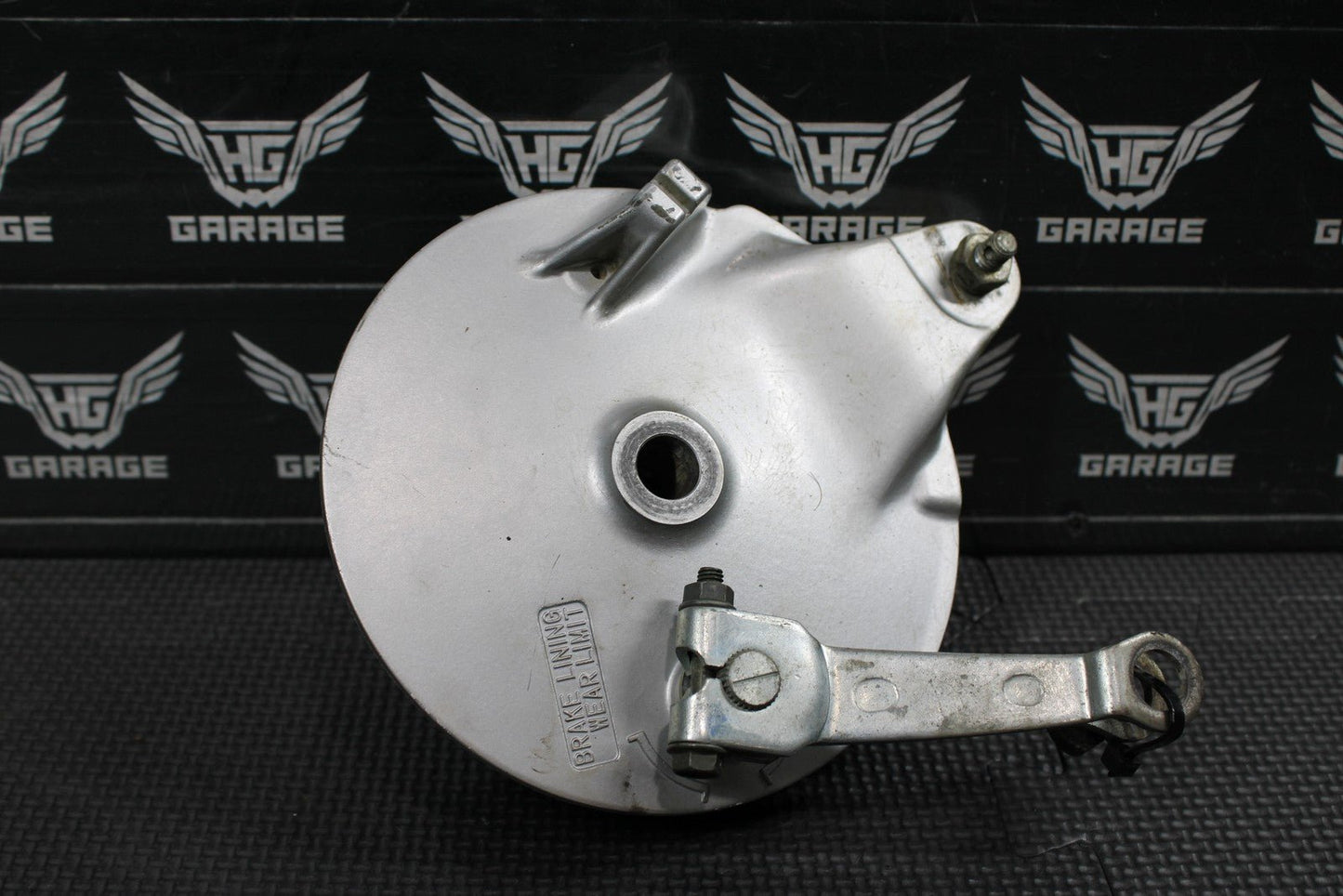 2005 SUZUKI DR200SE OEM REAR BACK BRAKE DRUM ASSEMBLY 54400 - 07870 GOOD! - hggarage