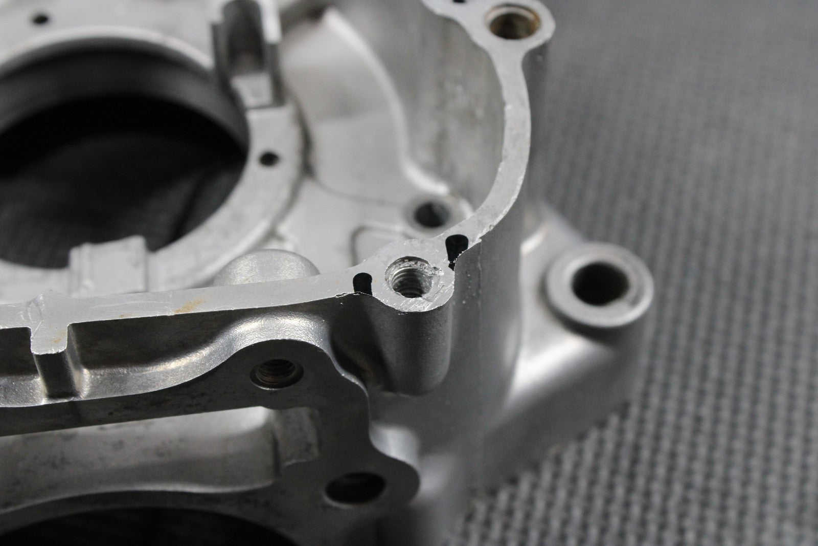 2008 KAWASAKI KLX140 OEM LEFT ENGINE CRANKCASE CRANK CASES BLOCK NEEDS REPAIR! - hggarage