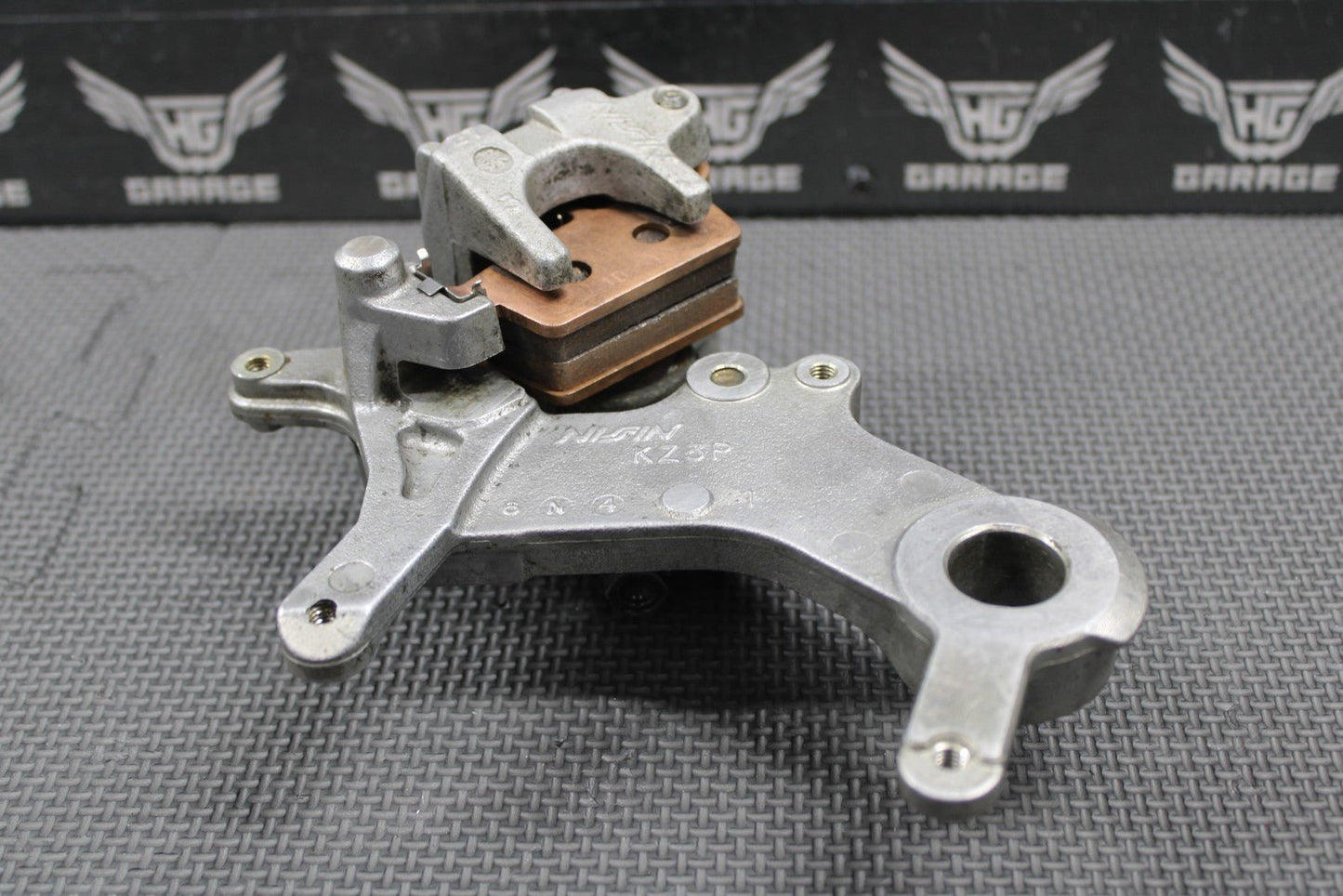 1997 HONDA 97 - 99 CR250R OEM NISSIN REAR BACK BRAKE CALIPER 43150 - KZ3 - B01 NICE! - hggarage