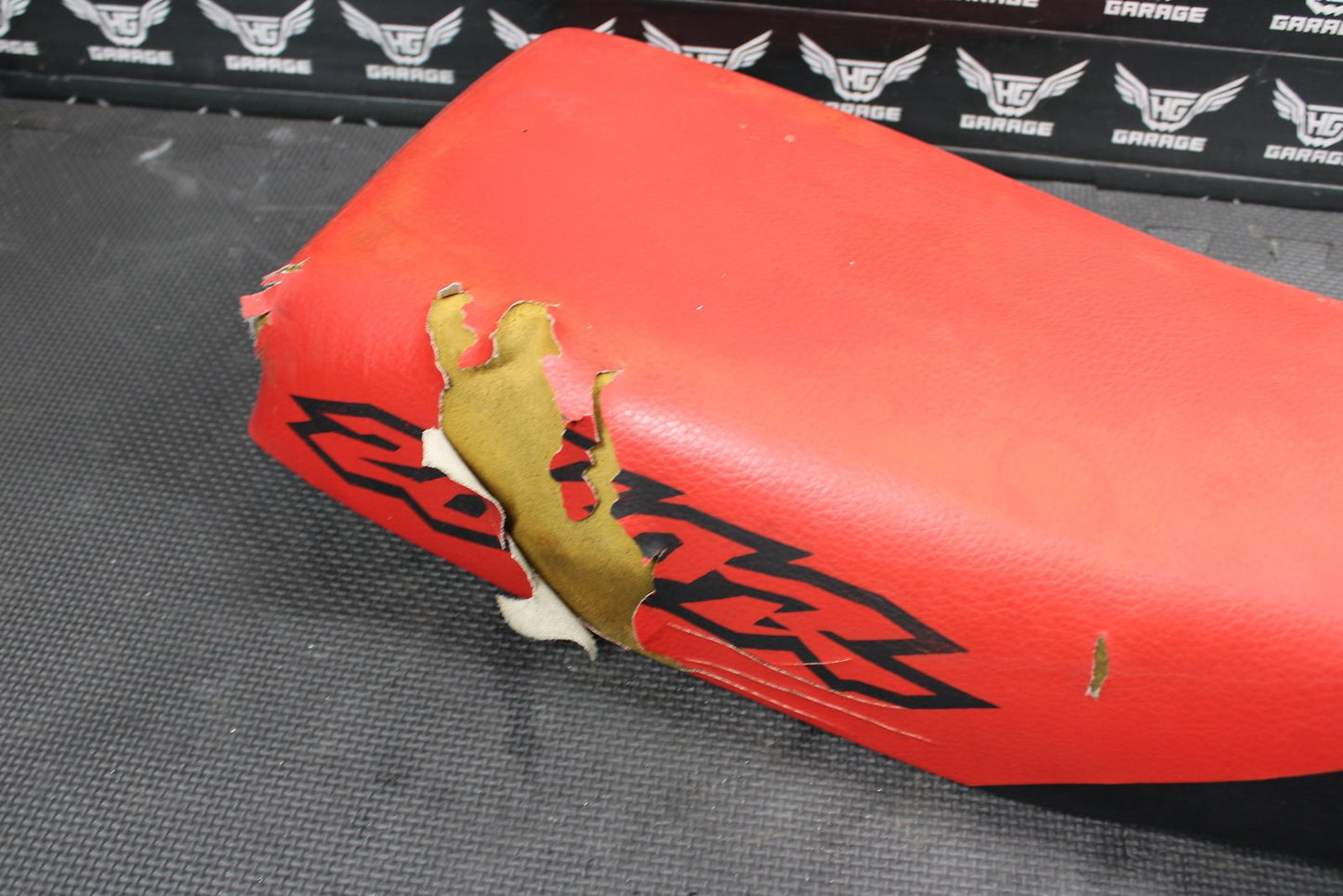 1998 HONDA XR200R 1990 1991 / 93 - 02 OEM SEAT SADDLE 77200 - KT0 - A50ZA - hggarage
