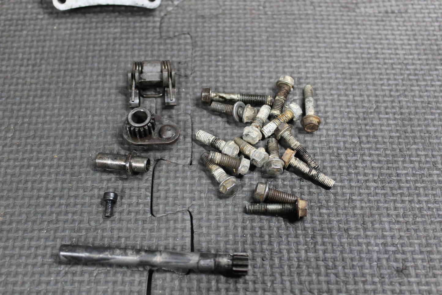 2000 KAWASAKI KX125 OEM ENGINE POWER VALVE GOVERNOR 13168 - 1662 49116 - 1195 - hggarage