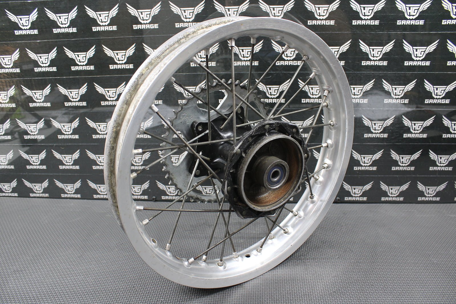 1984 1985 KAWASAKI KX80 OEM REAR BACK WHEEL RIM HUB 14 X 1.60 41034 - 1169 - hggarage