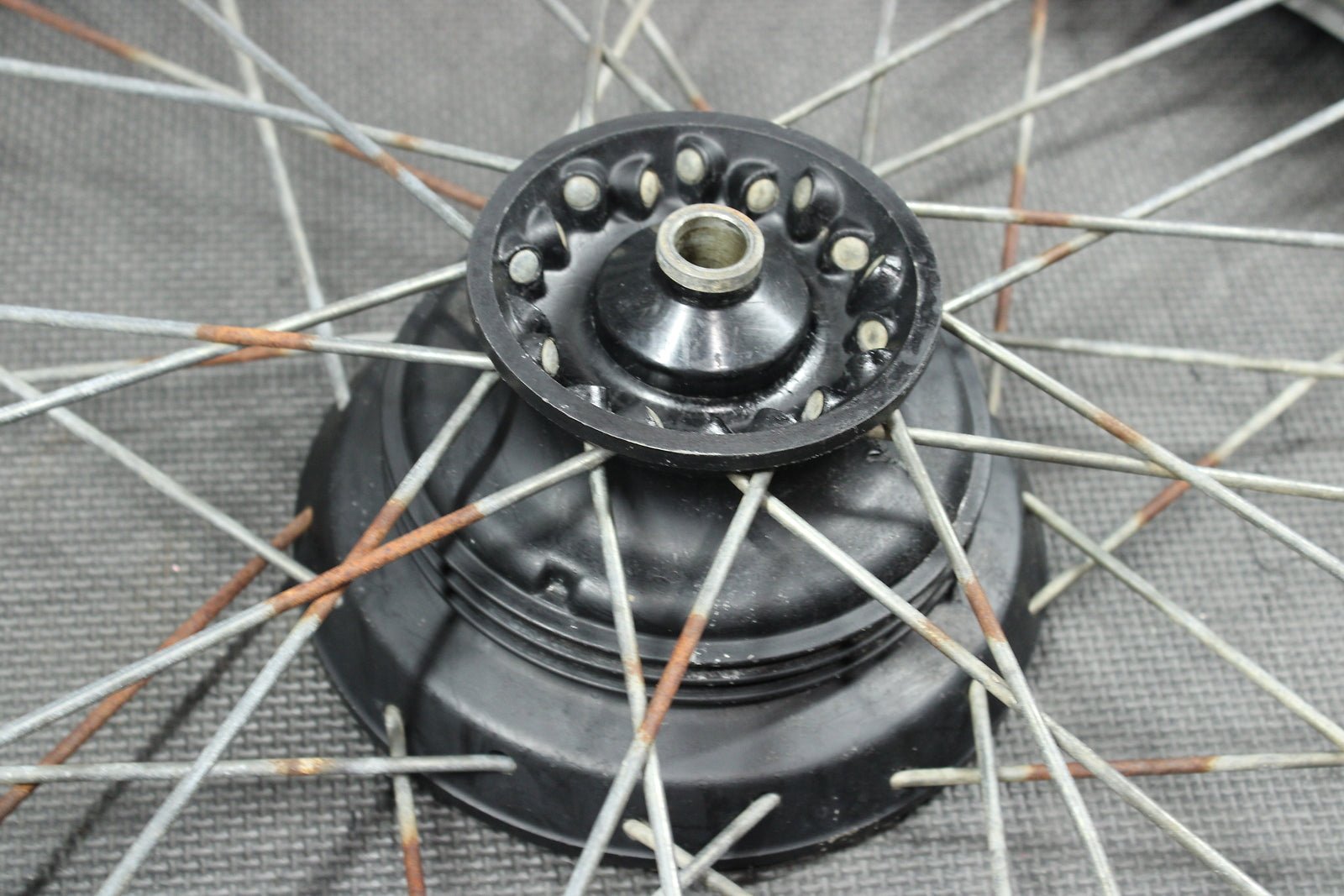 2002 Honda XR200R OEM 21" D.i.d Front Wheel Rim Hub Assembly 44650 - KT0 - 306 - hggarage