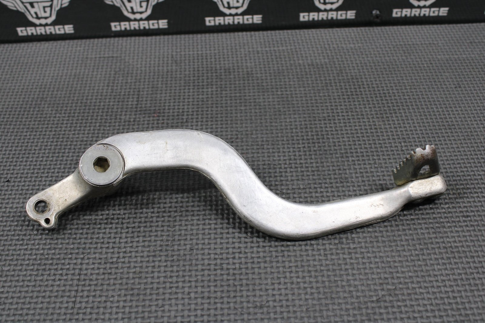 1998 1999 HONDA CR125R OEM RIGHT REAR BRAKE FOOT PEDAL LEVER 46510 - KZ4 - J00 - hggarage