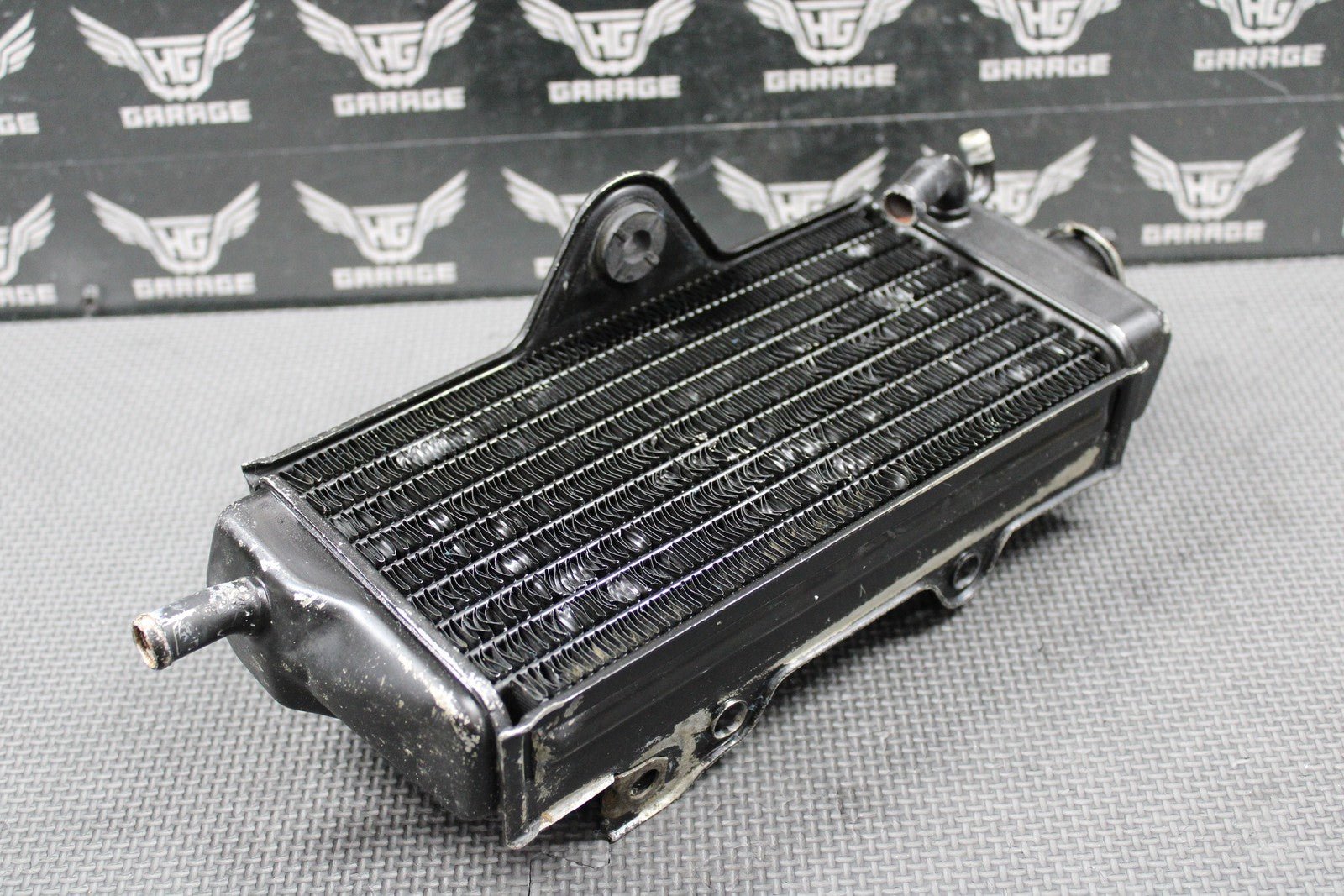 1987 1988 HONDA CR125R OEM RIGHT SIDE FILL RADIATOR COOLER 19010 - KS6 - 700 NICE! - hggarage