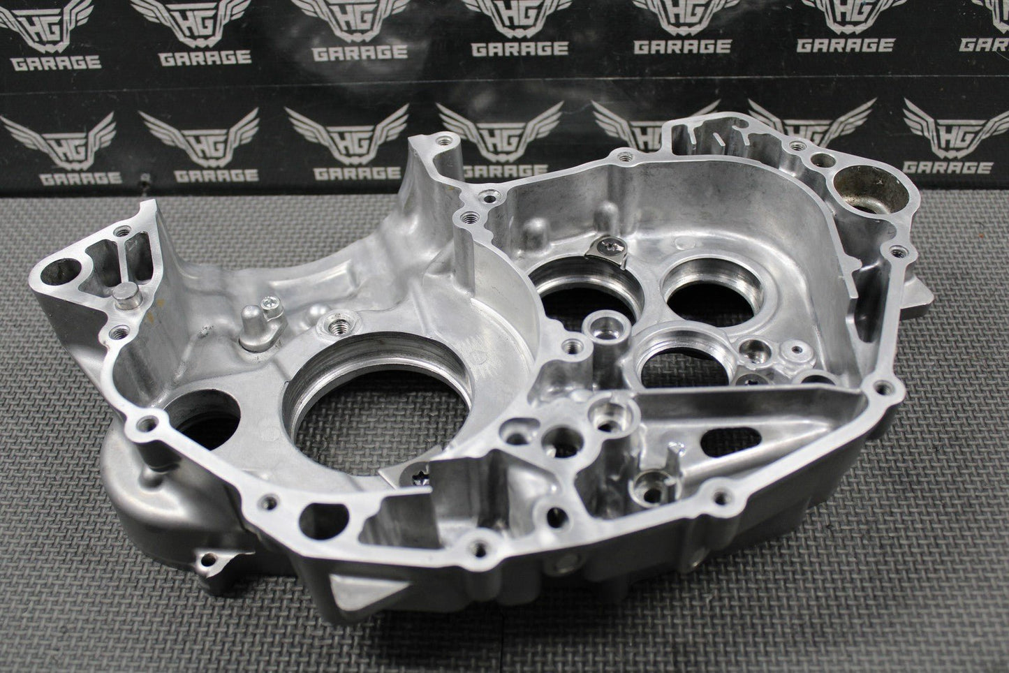 2022 KAWASAKI 19 - 22 KX450 KX450SR OEM RIGHT CRANKCASE CRANK CASE 14101 - 0018 GOOD - hggarage