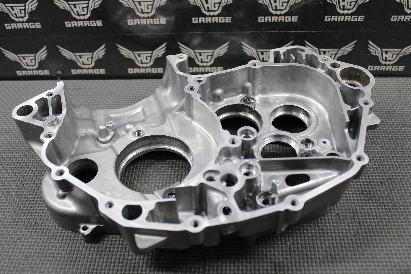 2022 KAWASAKI 19 - 22 KX450 KX450SR OEM RIGHT CRANKCASE CRANK CASE 14101 - 0018 GOOD - hggarage