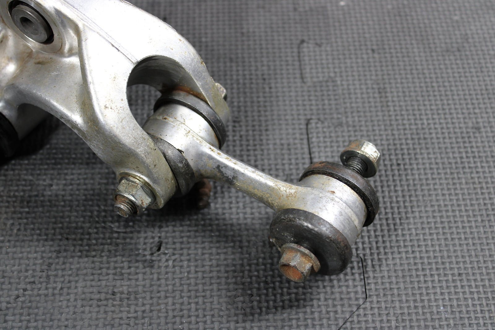 1986 HONDA 86 - 95 XR250R OEM REAR SHOCK LINKAGE LINKS 52460 - KN5 - 000 - hggarage