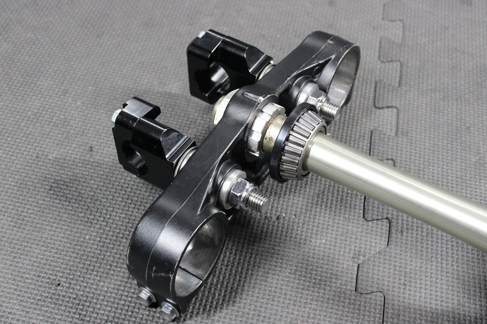 2009 Kawasaki KX250F OEM Front Forks Lower Upper Triple Tree Stem Clamp - hggarage
