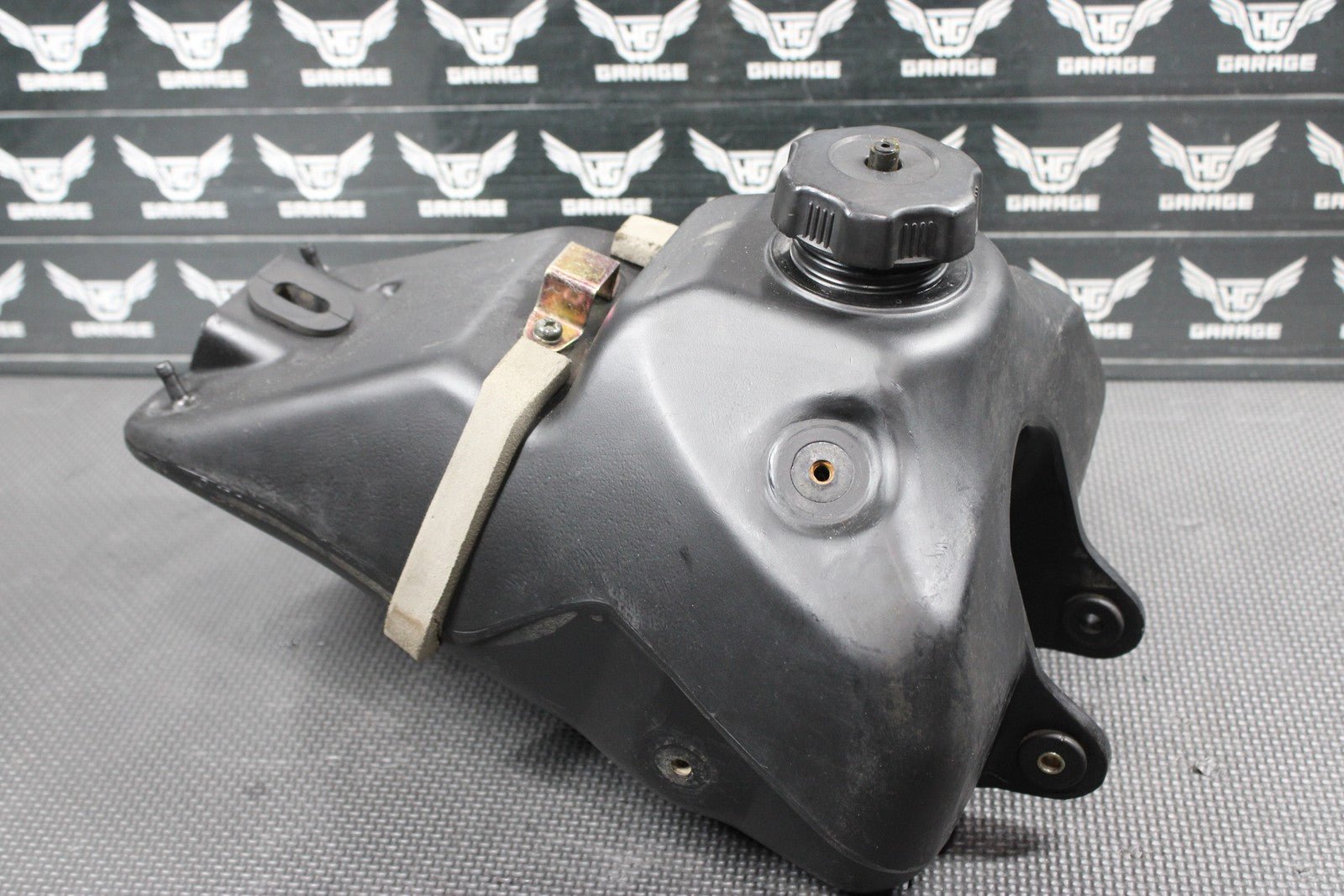 1997 YAMAHA RT100 90 - 00 OEM GAS FUEL TANK CELL PETROL RESERVOIR 3UL - 24110 - 00 - 00 - hggarage