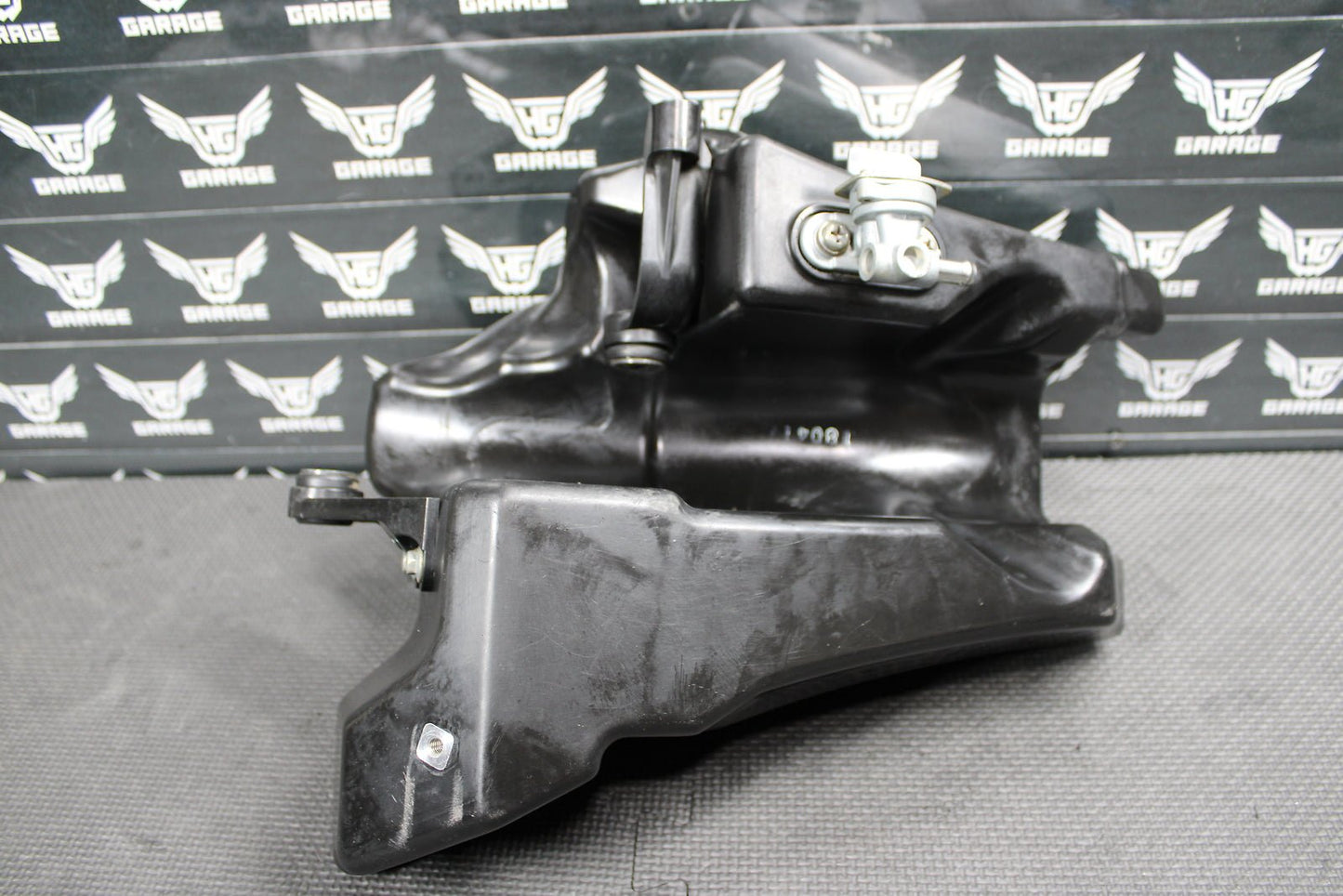 2018 Yamaha YZ65 OEM Gas Fuel Tank Cell Petrol Reservoir BR8 - 24110 - 00 - 00 - hggarage
