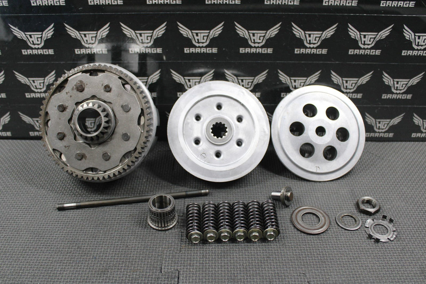 2001 HONDA 92 - 07 CR250R OEM CLUTCH BASKET PRESSURE PLATE CENTER HUB 22100 - KSK - 67 - hggarage