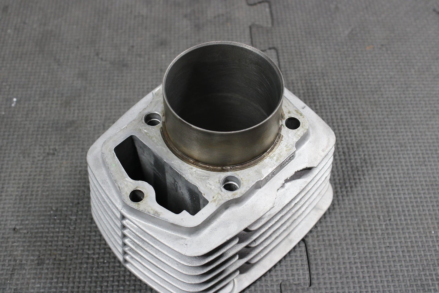 2002 HONDA XR200R 93 - 02 XR200R OEM 65.5MM BORE ENGINE MOTOR CYLINDER JUG - hggarage