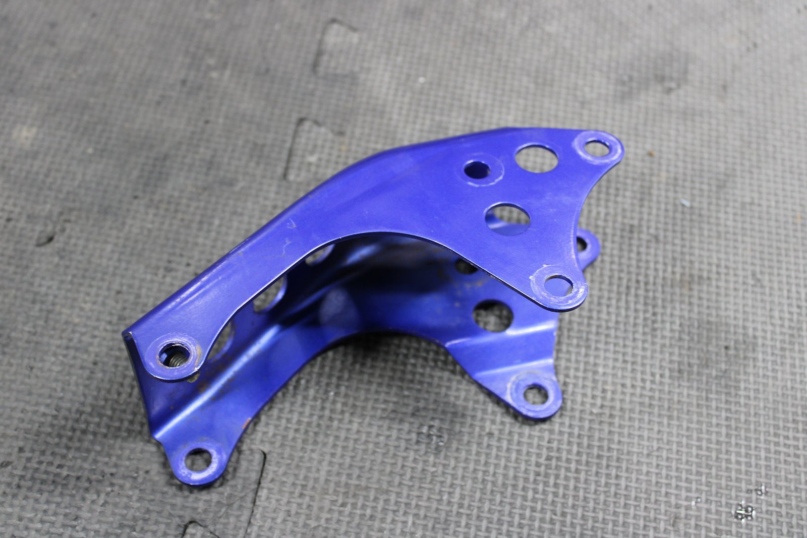 2000 Yamaha 00 - 03 TTR125 00 - 04 TTR125L OEM Engine Motor Mount Stay Brackets - hggarage