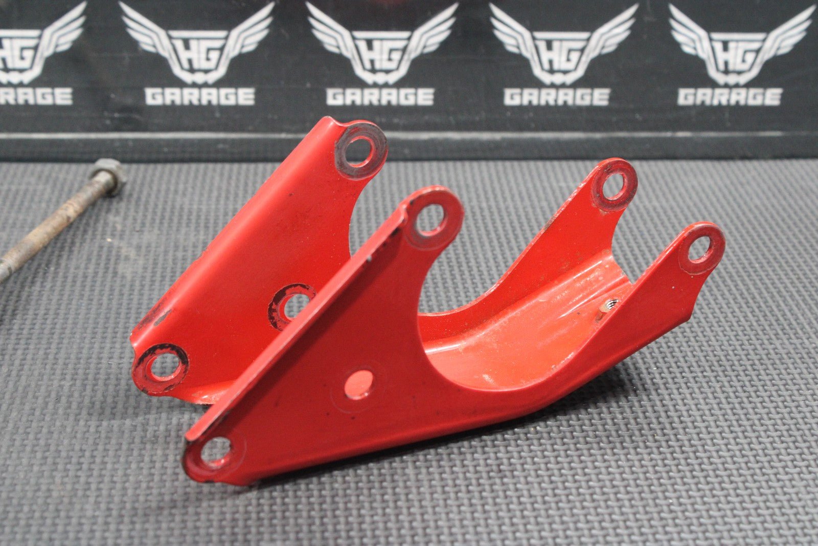 1987 YAMAHA TW200 OEM ENGINE MOTOR MOUNT STAY BRACKETS 1RL - 21316 - 00 - FH - hggarage