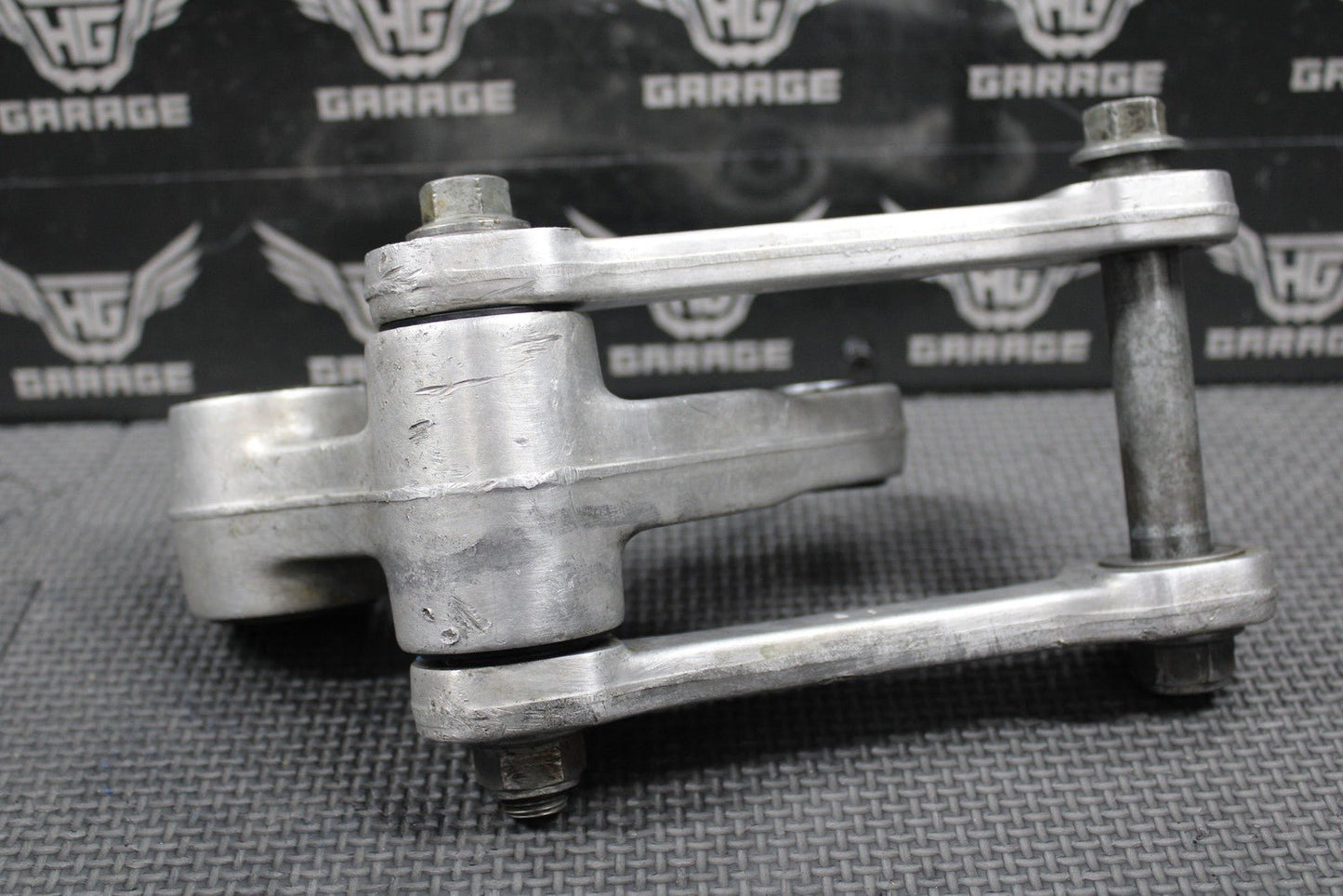 1999 SUZUKI 98 - 99 RM250 OEM REAR SHOCK SWINGARM LINKAGE LEVER 62600 - 37820 NICE! - hggarage