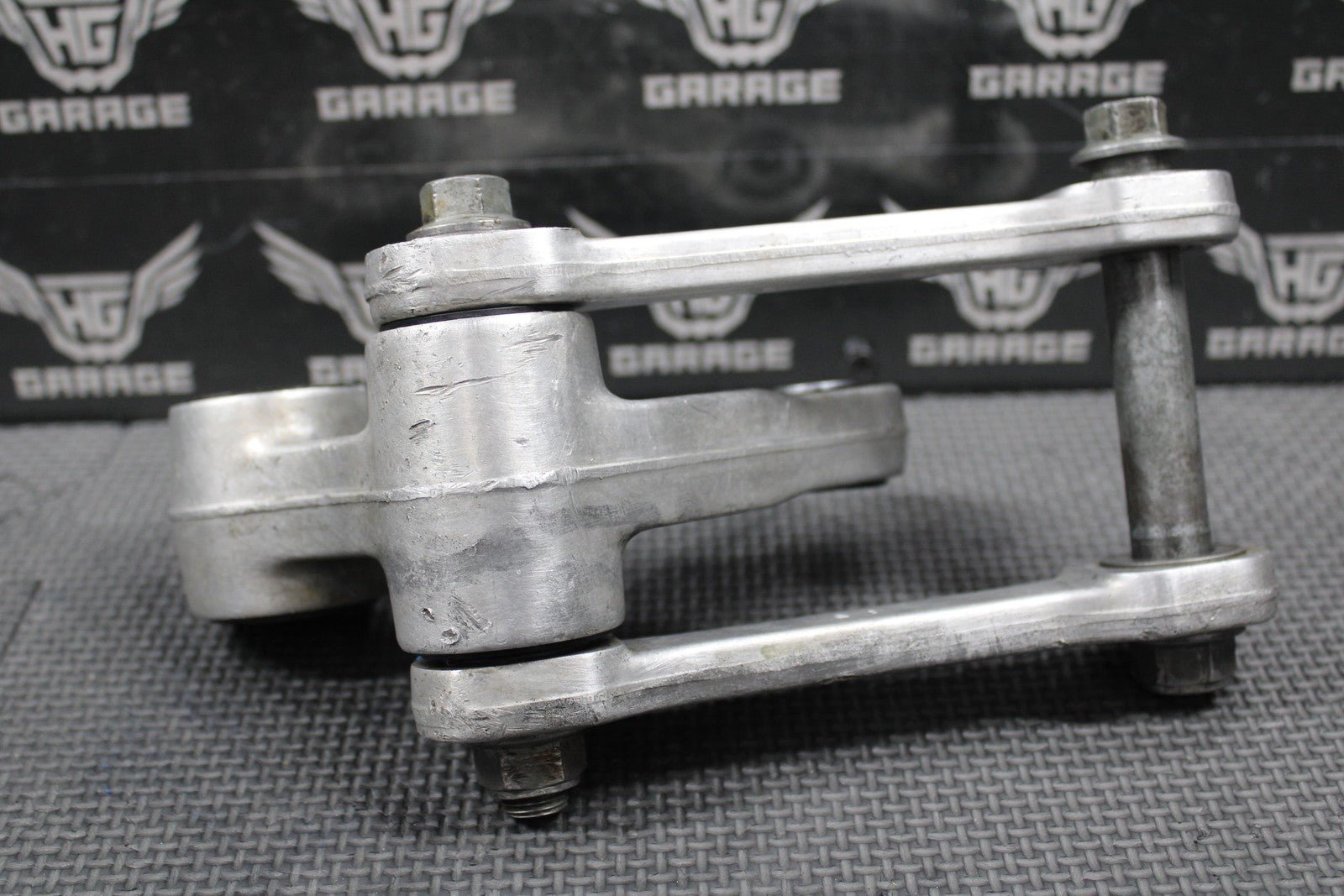 1999 SUZUKI 98 - 99 RM250 OEM REAR SHOCK SWINGARM LINKAGE LEVER 62600 - 37820 NICE! - hggarage