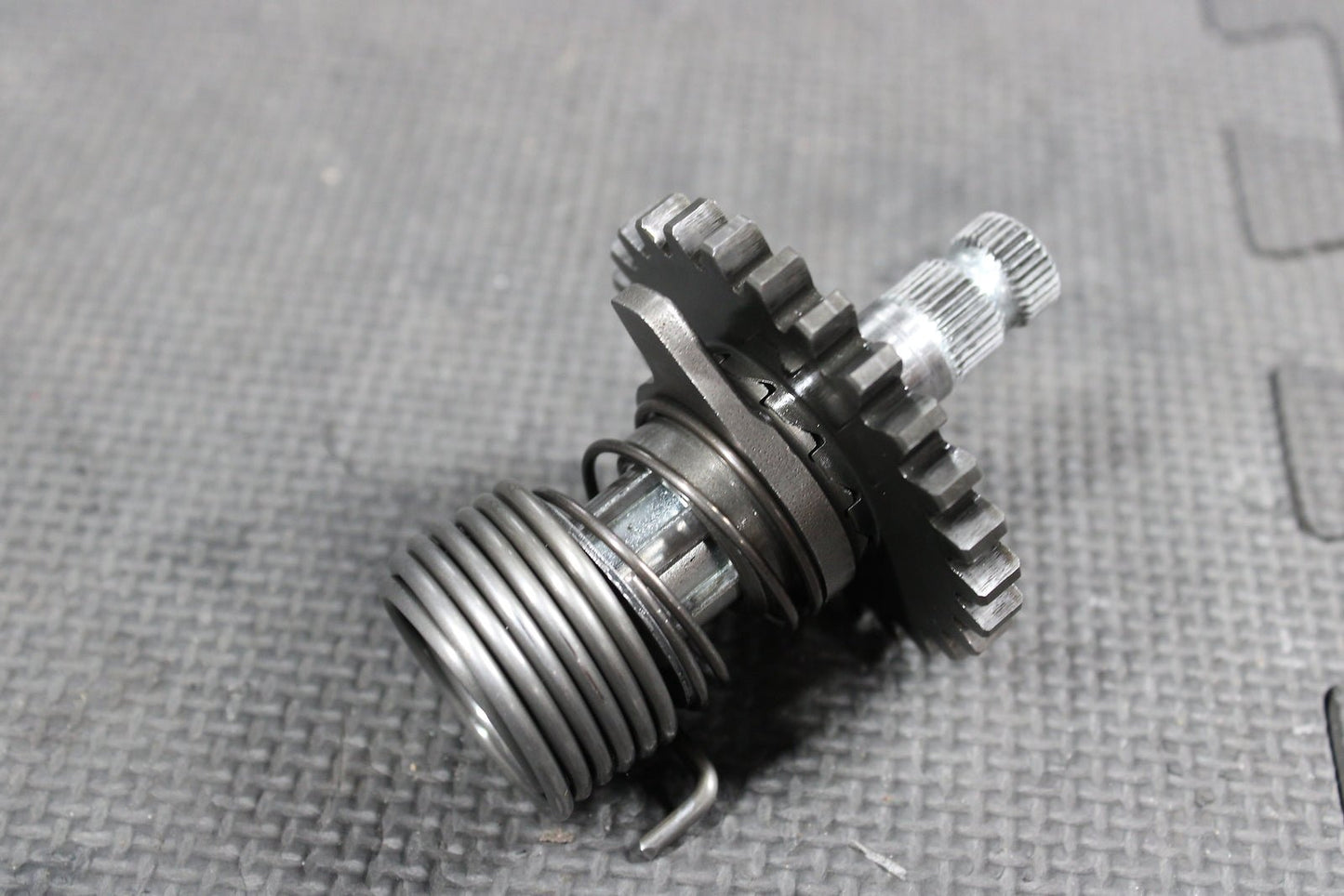 2003 Suzuki RM85 RM85L OEM Kickstart Kick Start Shaft W Idler Gear 26211 - 02B04 - hggarage