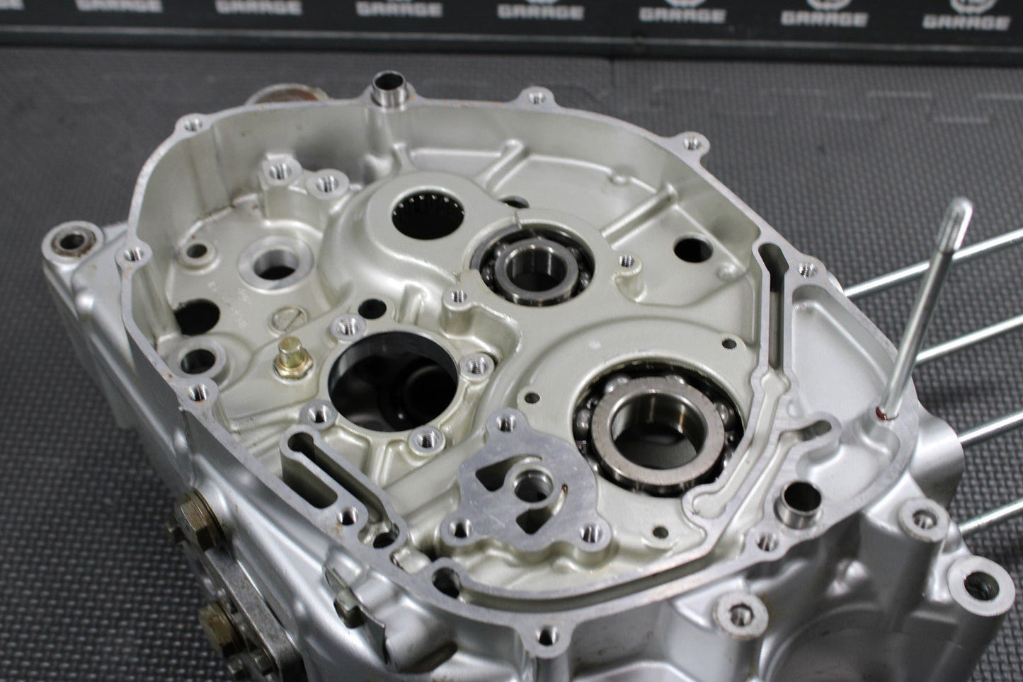 2005 SUZUKI DR200SE K5 OEM LEFT RIGHT ENGINE MOTOR CRANKCASE CRANK CASES BLOCK - hggarage