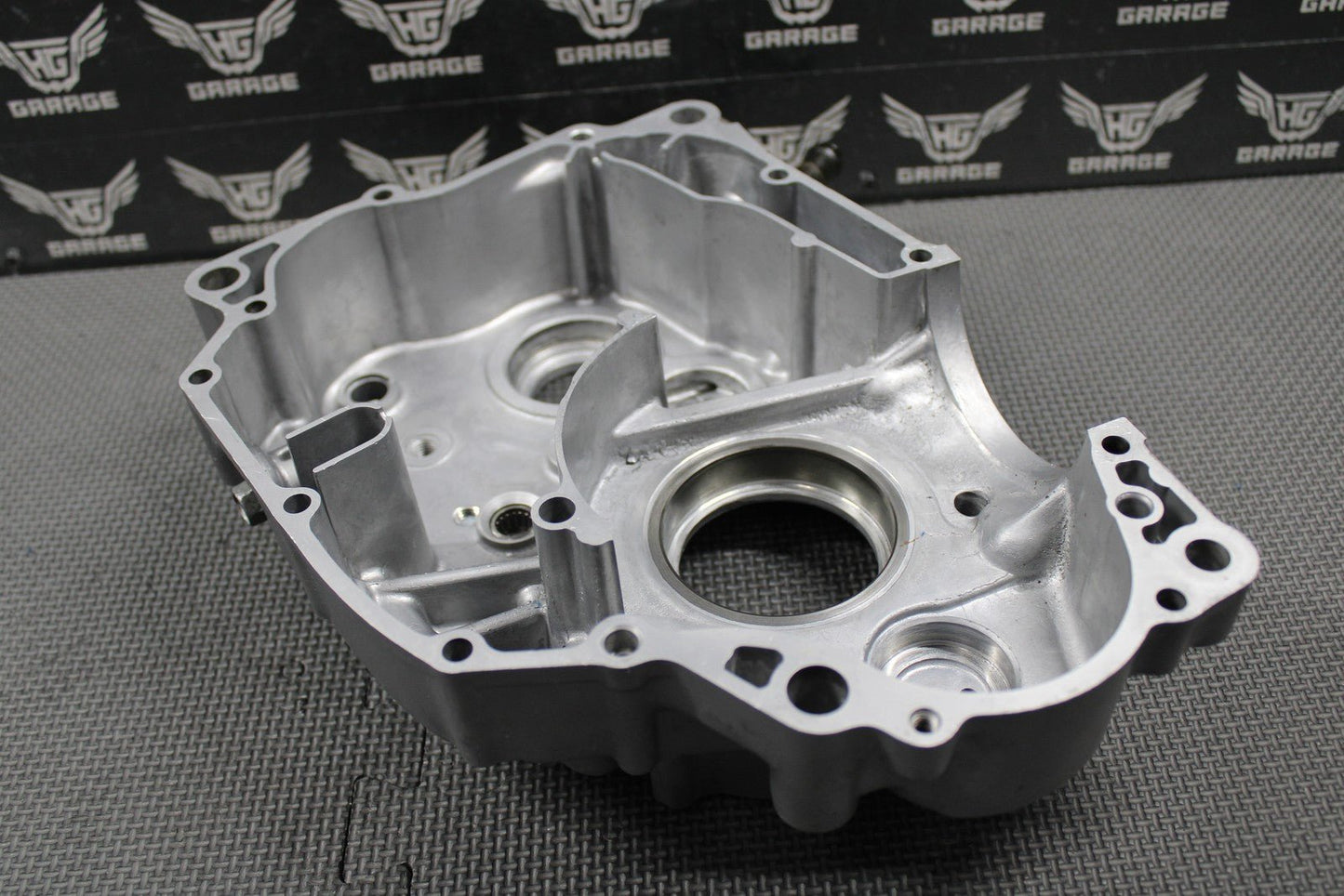1991 HONDA 88 - 95 XR250R OEM LEFT ENGINE CRANKCASE CRANK CASE 11200 - KZ1 - 670 MINT! - hggarage