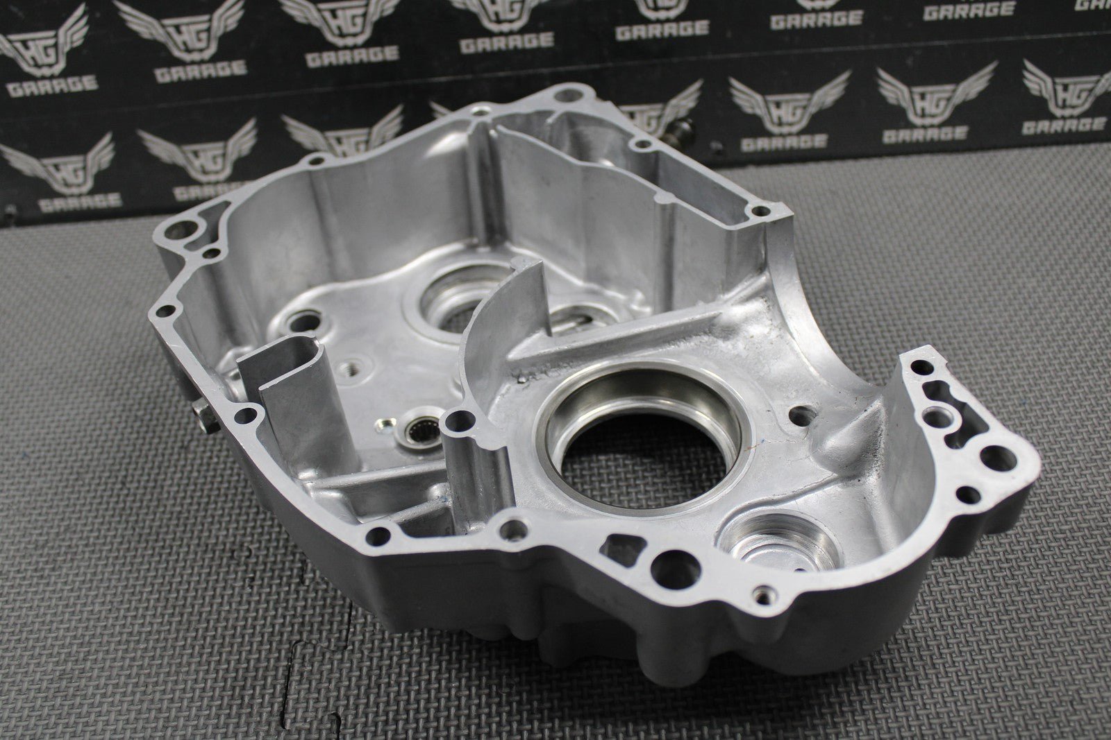 1991 HONDA 88 - 95 XR250R OEM LEFT ENGINE CRANKCASE CRANK CASE 11200 - KZ1 - 670 MINT! - hggarage