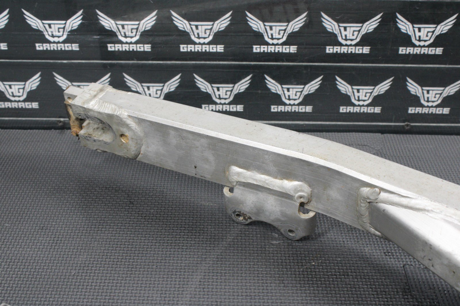 1986 KAWASAKI KDX200 OEM REAR SWINGARM SWING ARM SUSPENSION 33001 - 1259 - hggarage