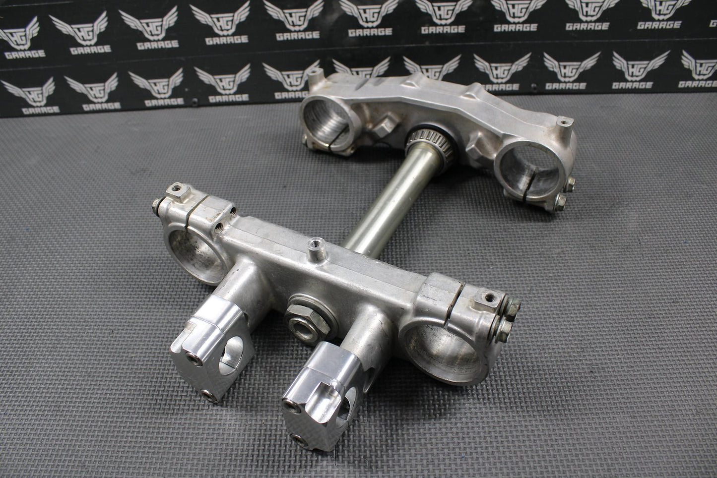 1997 SUZUKI 97 - 98 RM125 RM250 OEM FRONT FORKS LOWER UPPER TRIPLE TREE STEM CLAMP - hggarage