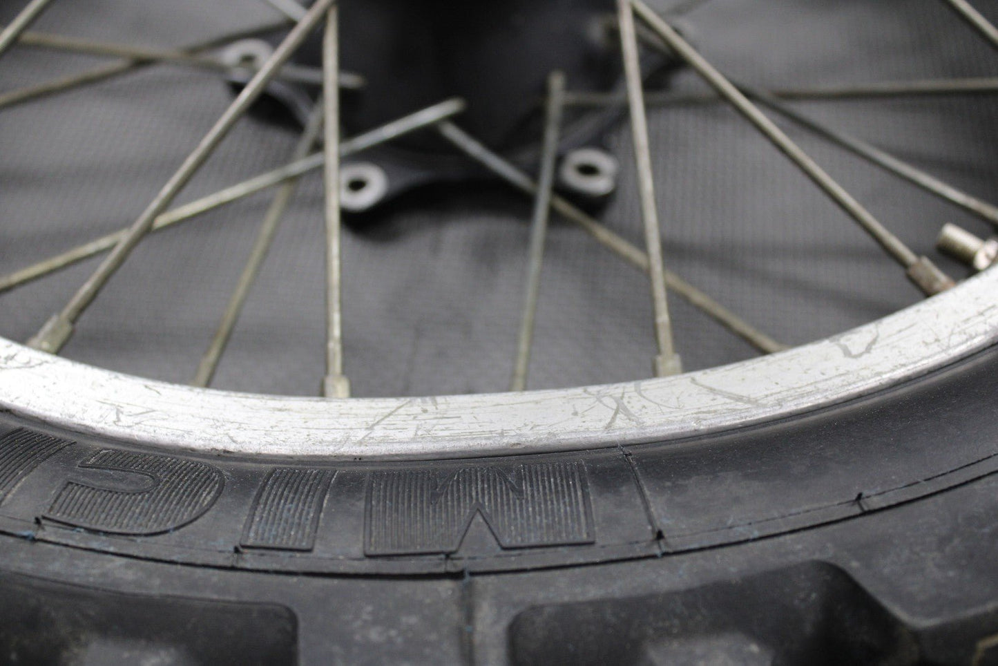1988 HONDA CR125R OEM 18" x 1.85" REAR BACK WHEEL RIM HUB TIRE 426A5 - KS6 - 832ZA - hggarage