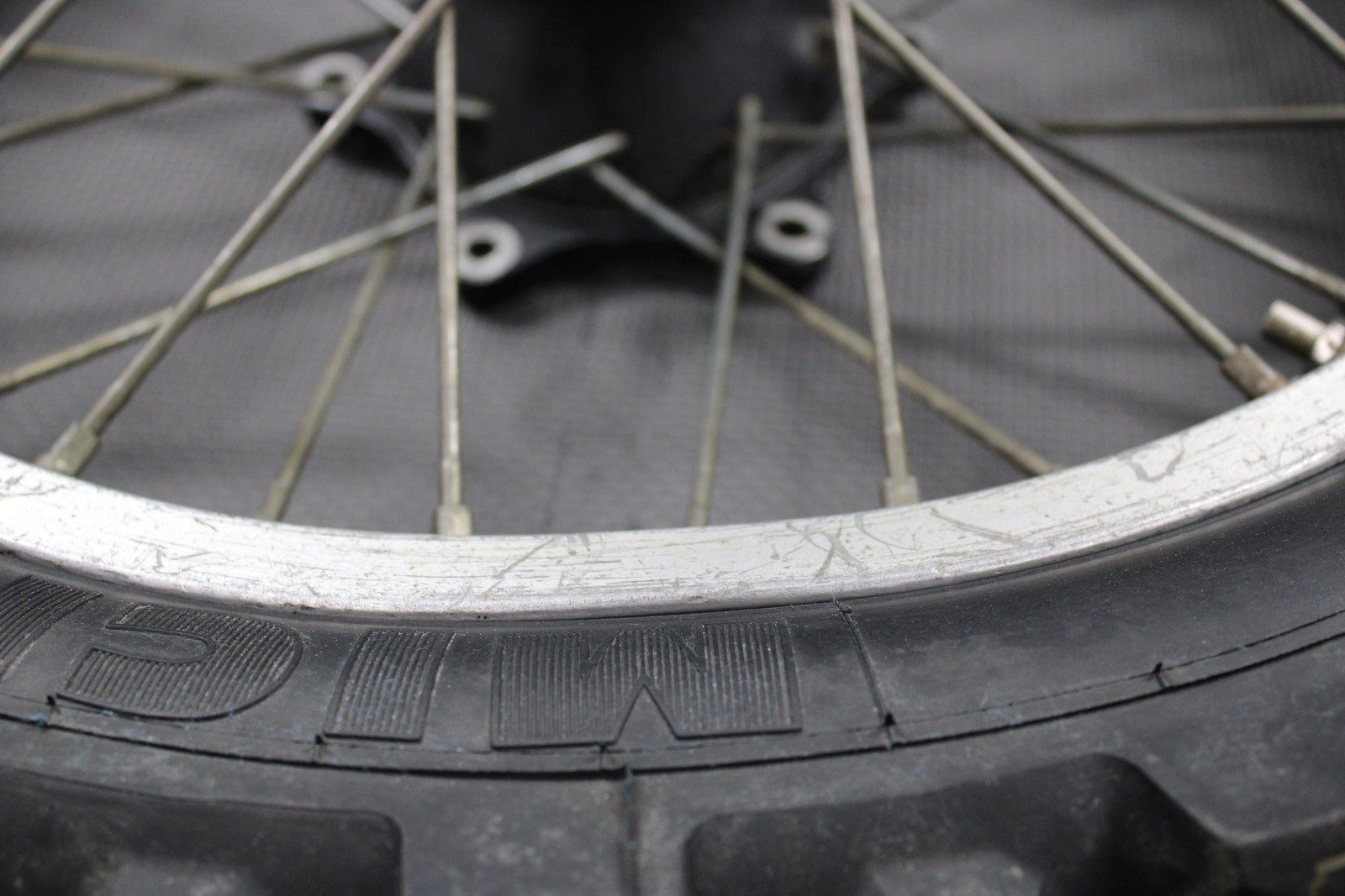 1988 HONDA CR125R OEM 18" x 1.85" REAR BACK WHEEL RIM HUB TIRE 426A5 - KS6 - 832ZA - hggarage