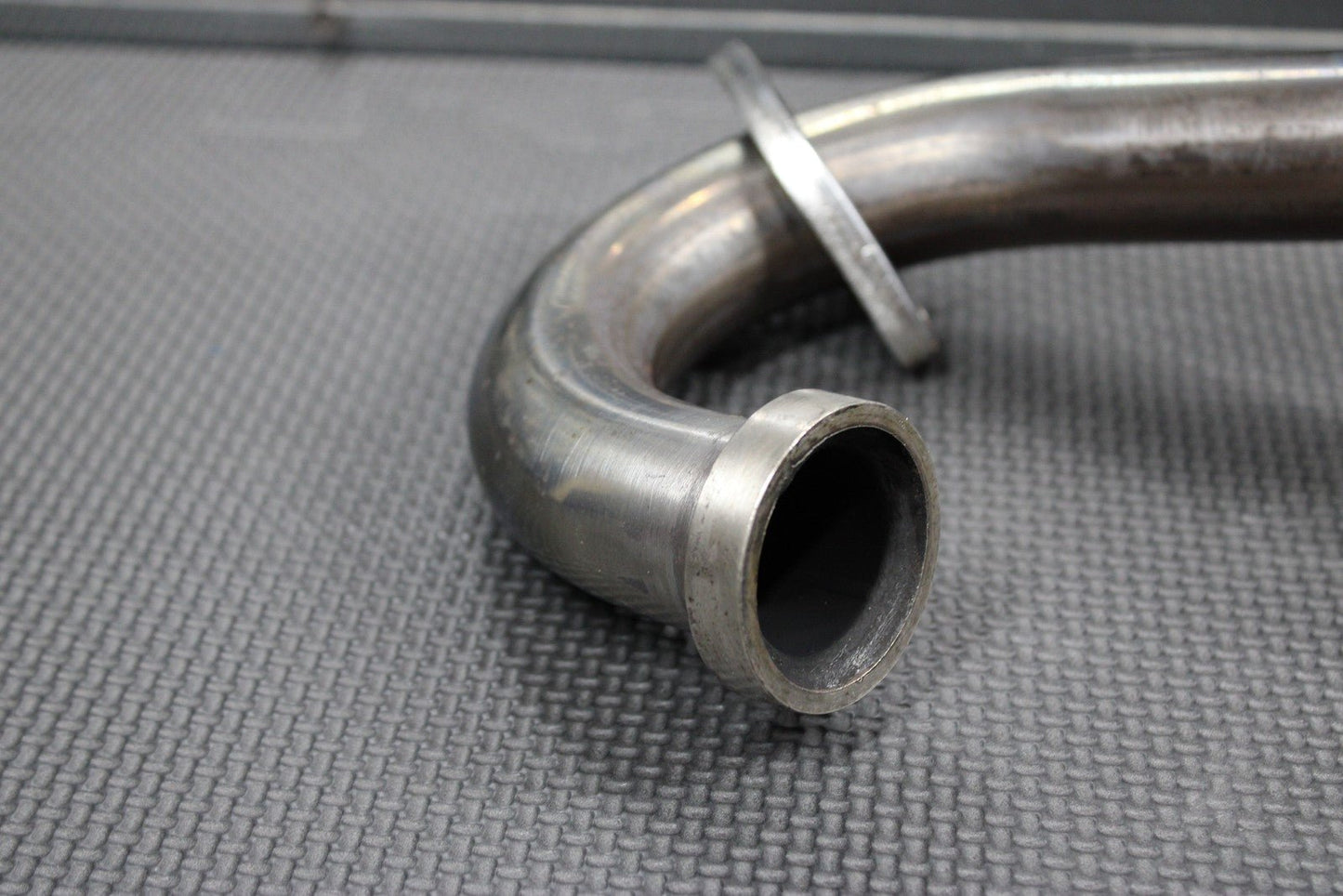 2005 SUZUKI 01 - 05 DR200SE OEM EXHAUST PIPE CHAMBER HEADER 14150 - 42A22 - hggarage