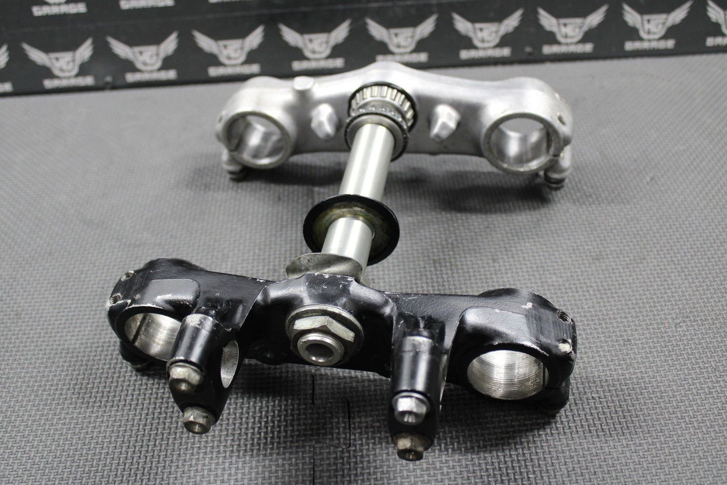 1989 87 - 95 HONDA XR250R OEM FRONT FORKS LOWER UPPER TRIPLE TREE STEM BAR CLAMP - hggarage