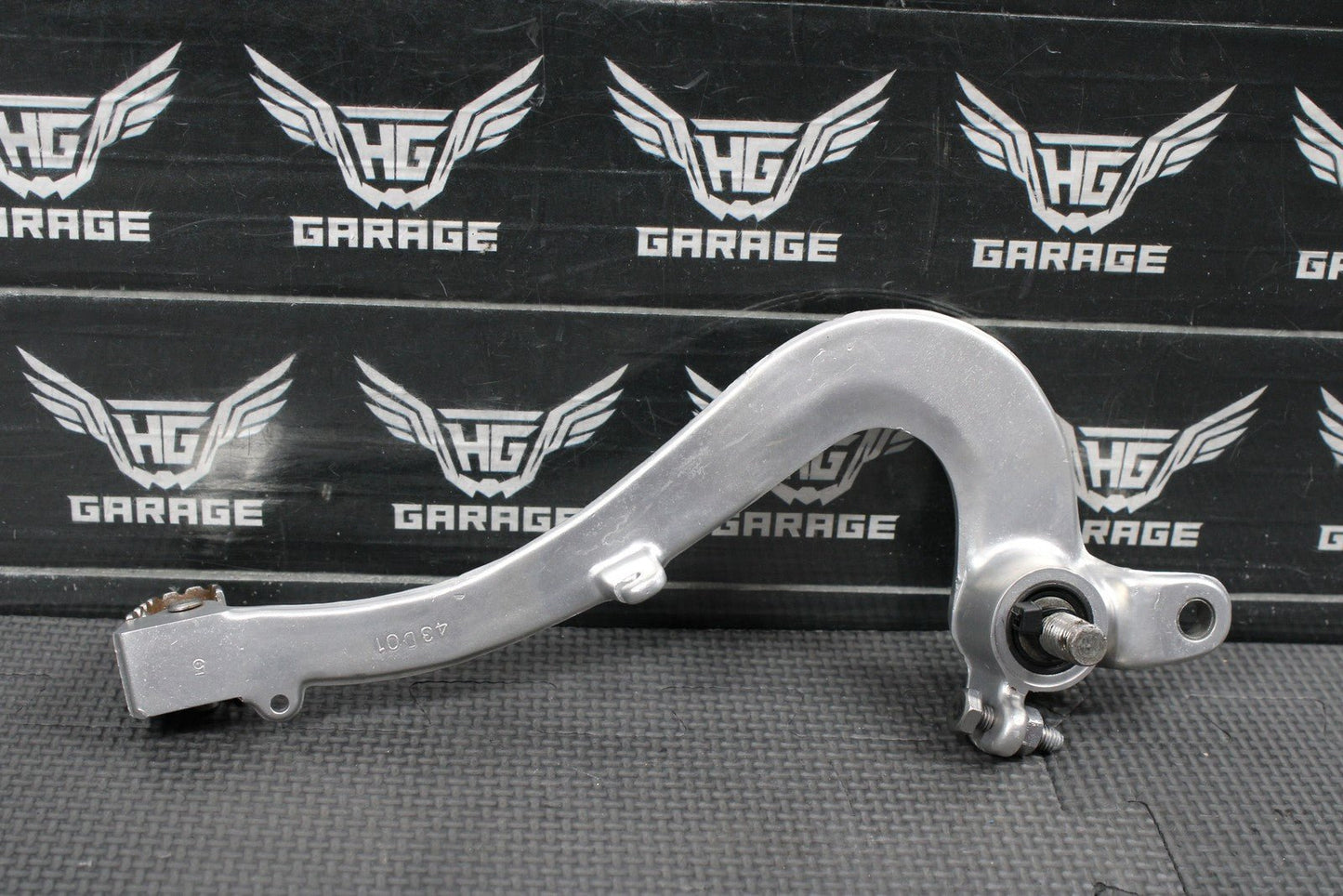 2000 SUZUKI RM125 OEM RIGHT REARSET BRAKE FOOT PEDAL 43120 - 43D10 - hggarage