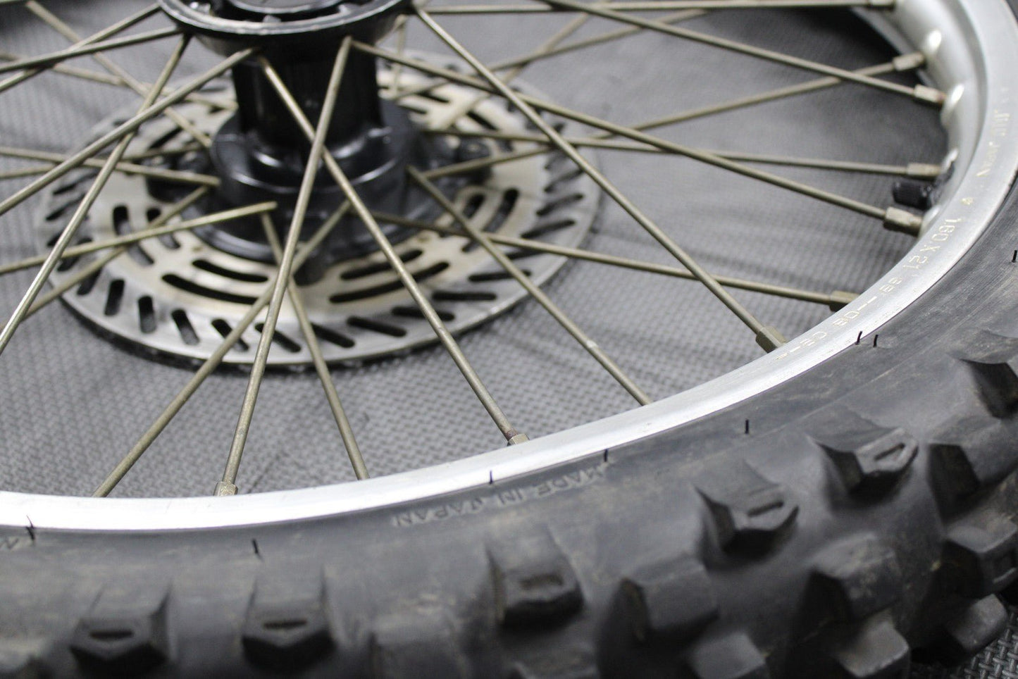 1988 HONDA CR125R CR250R CR500R OEM 21" FRONT WHEEL RIM HUB TIRE 446A5 - KS6 - 830 - hggarage