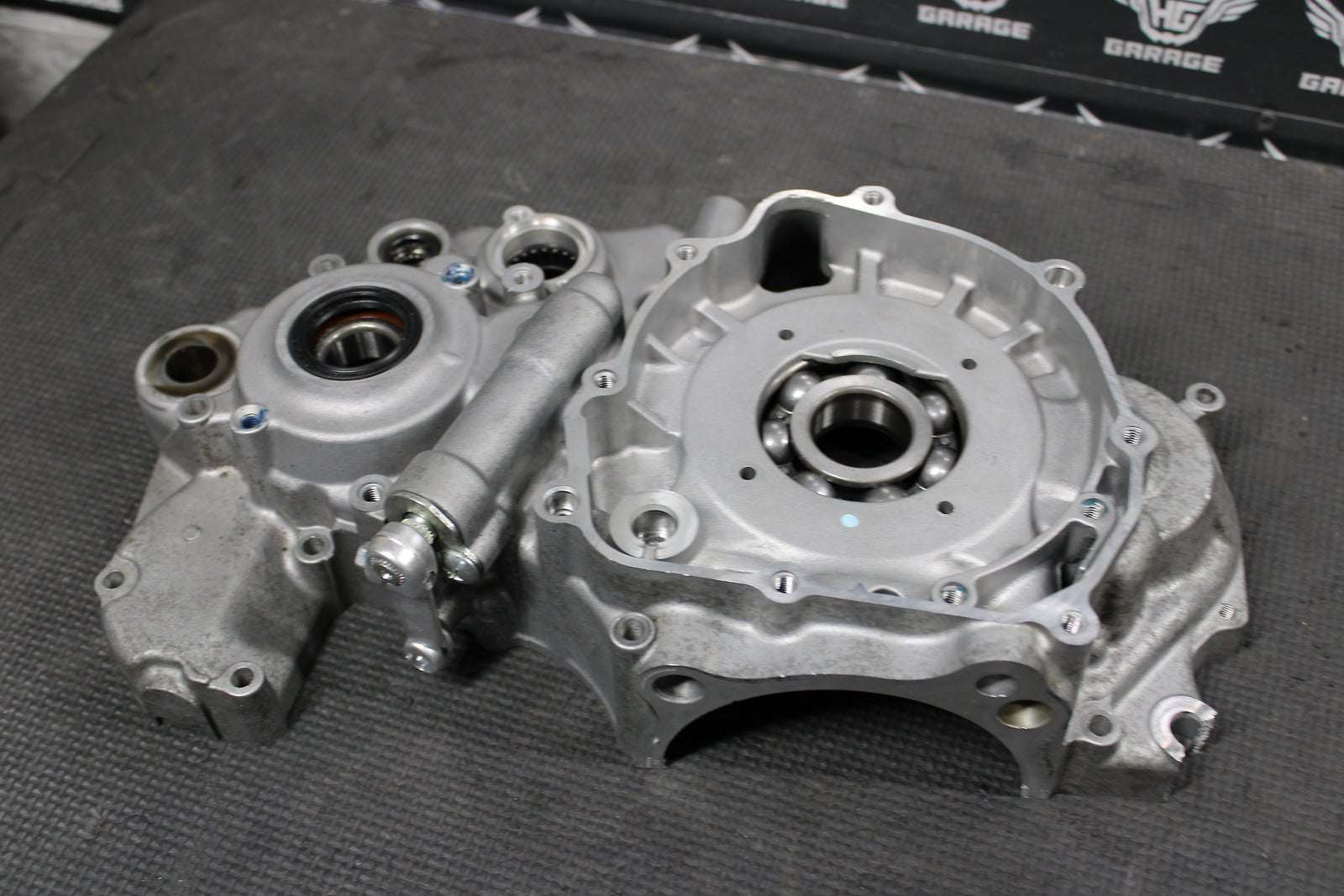 2013 SUZUKI DRZ400 DRZ400E DRZ400S DRZ400SM OEM LEFT RIGHT ENGINE MOTOR CRANKCAS - hggarage