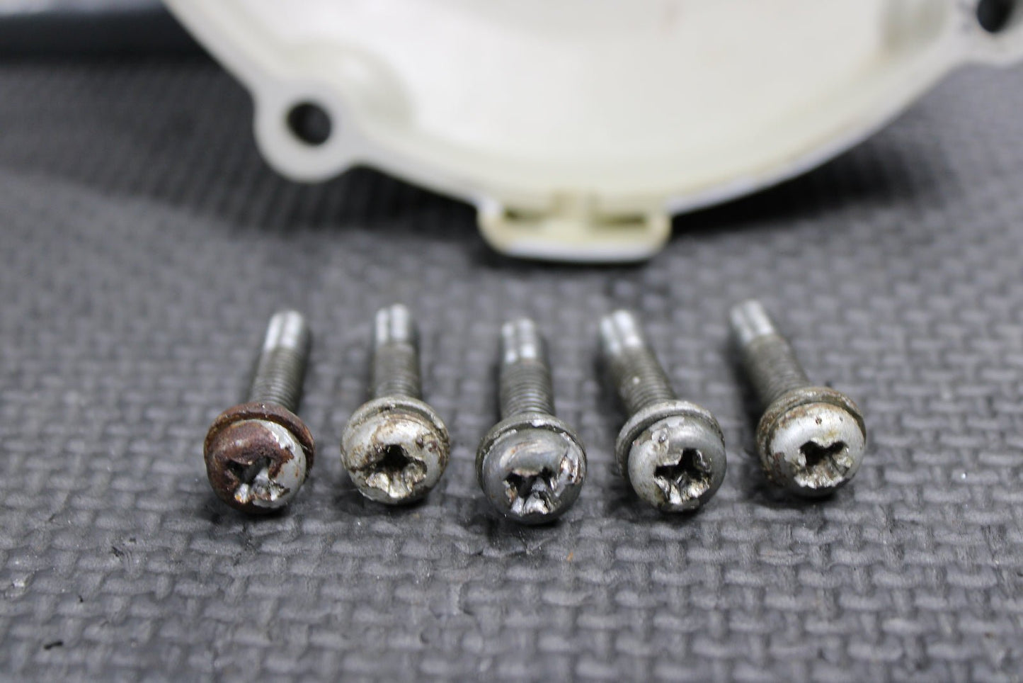 1998 94 - 04 YAMAHA YZ125 OEM STATOR GENERATOR MAGNETO LEFT CASE COVER BOLTS - hggarage