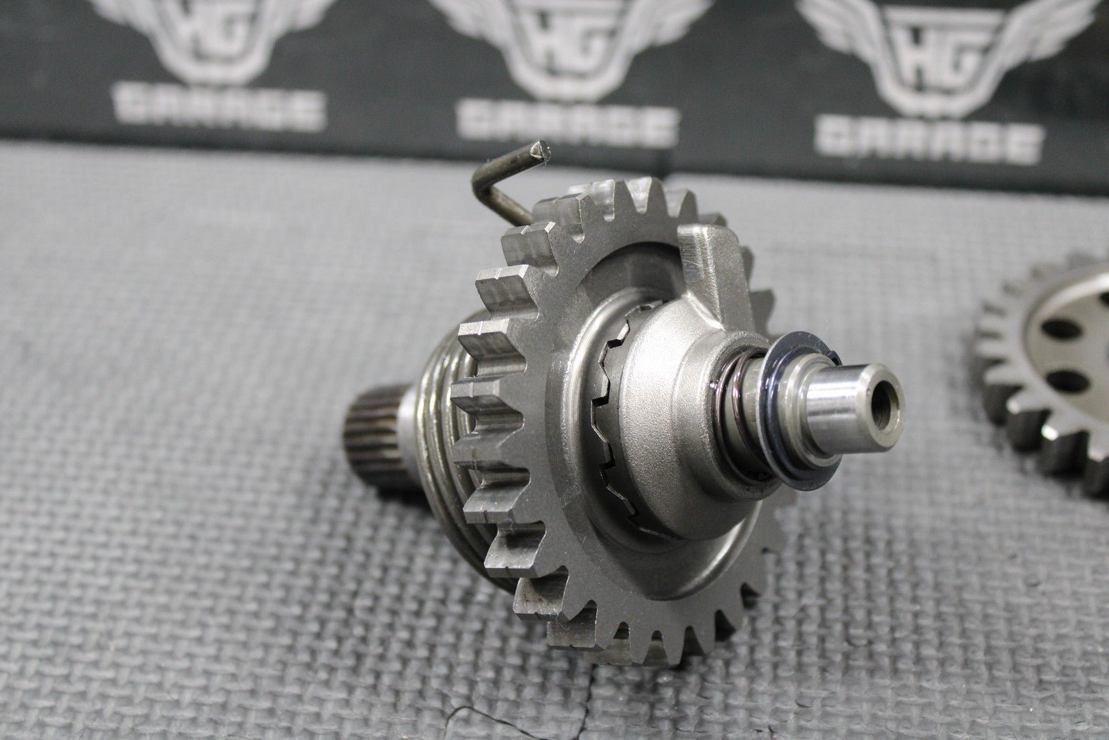 2002 02 - 07 KAWASAKI KX250 OEM KICKSTART KICK START SHAFT W IDLER GEAR 13066 - 1107 - hggarage