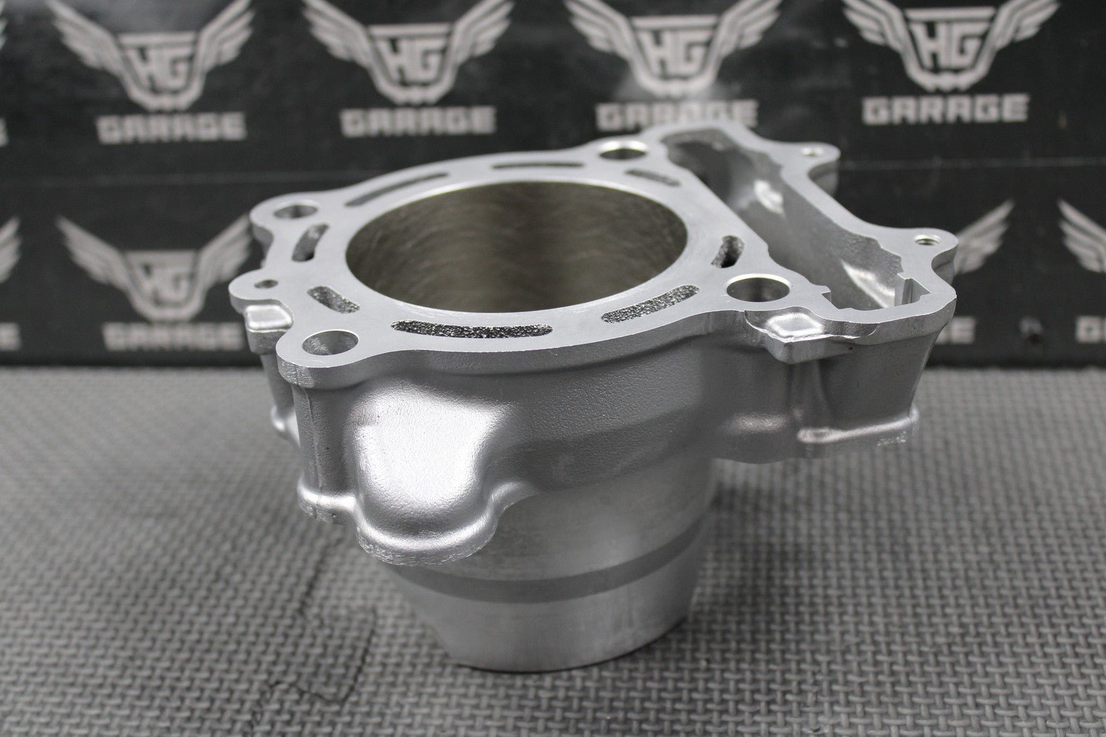 2020 SUZUKI 19 - 24 RMZ250 OEM CYLINDER BORE JUG TOP END 11211 - 46K00 - 0F0 NICE! - hggarage