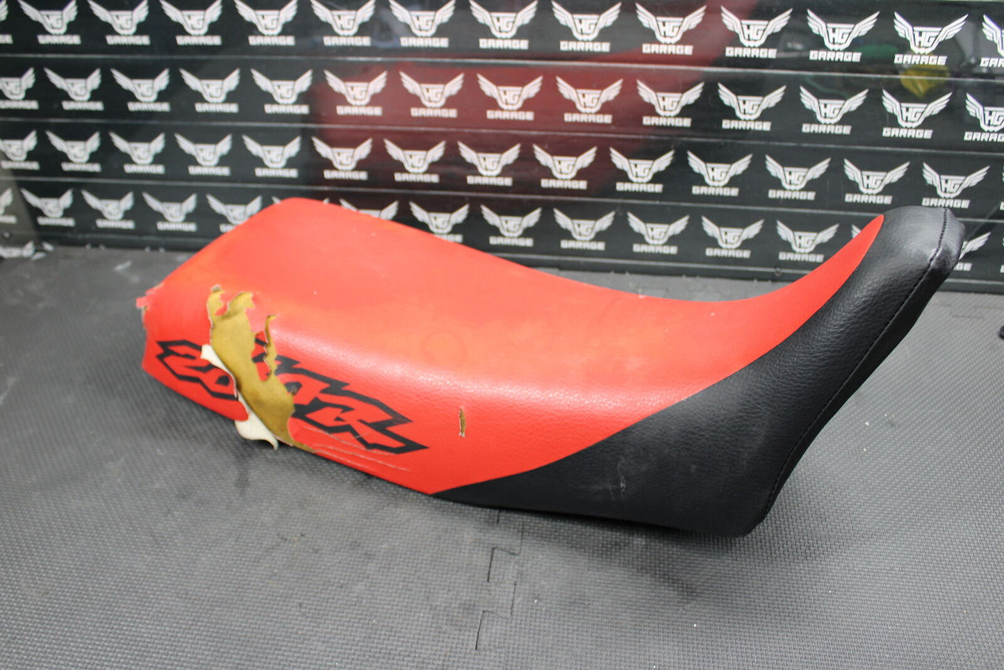 1998 HONDA XR200R 1990 1991 / 93-02 OEM SEAT SADDLE 77200-KT0-A50ZA