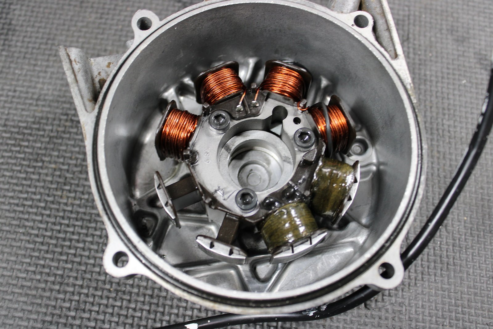 1998 Honda XR200R 1990 1991 / 93 - 02 Stator Magneto Rotor Flywheel 31110 - KT0 - 004 - hggarage