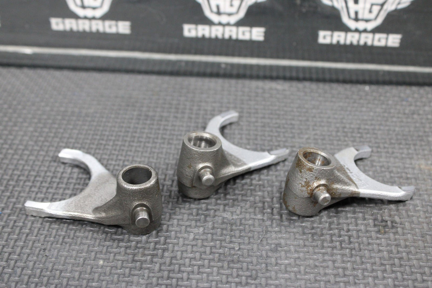 1999 SUZUKI RM125 OEM ENGINE MOTOR TRANSMISSION GEAR SHIFT FORKS SHAFTS GEARS - hggarage